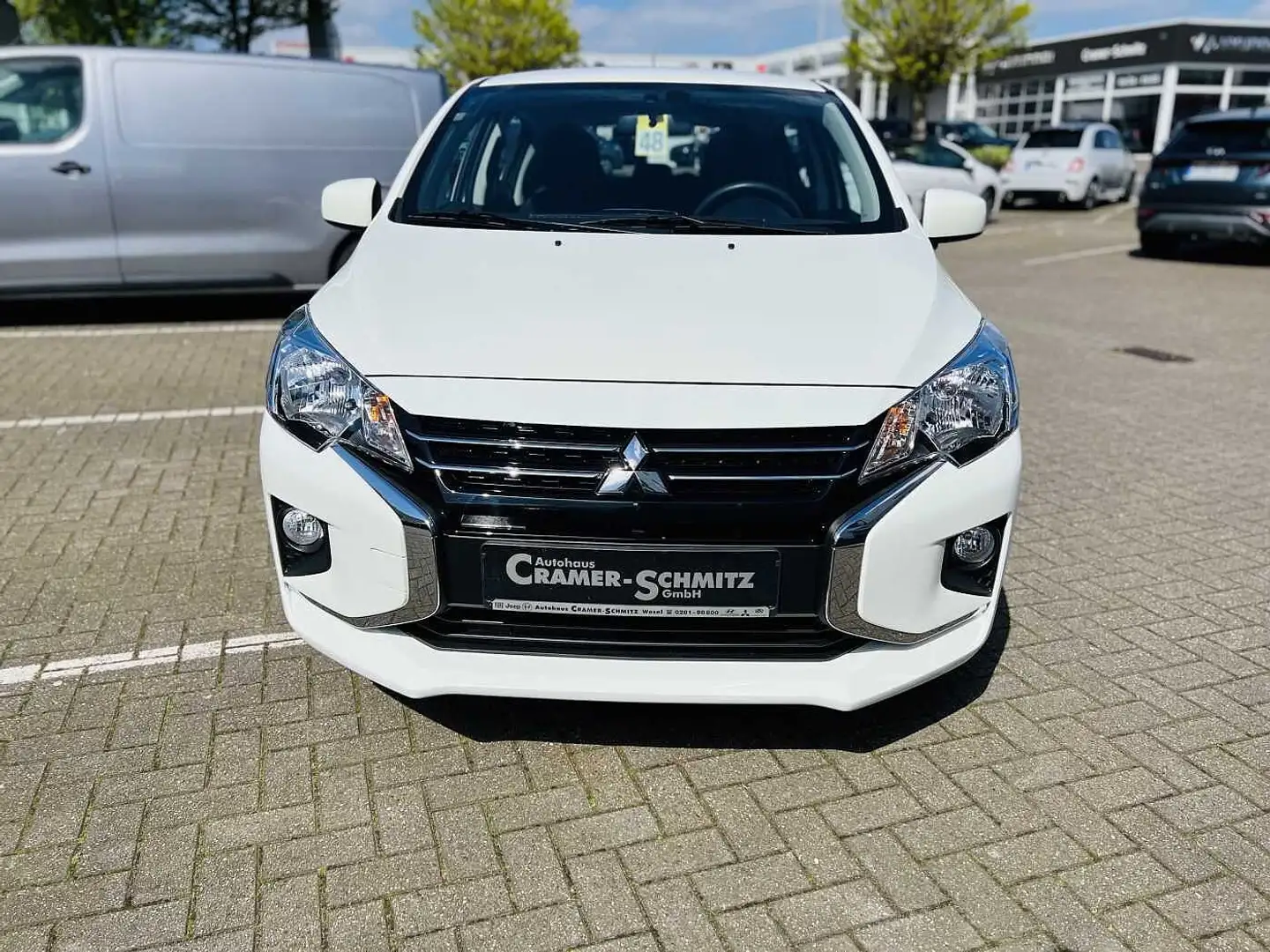 Mitsubishi Space Star 1.2 Select Weiß - 2