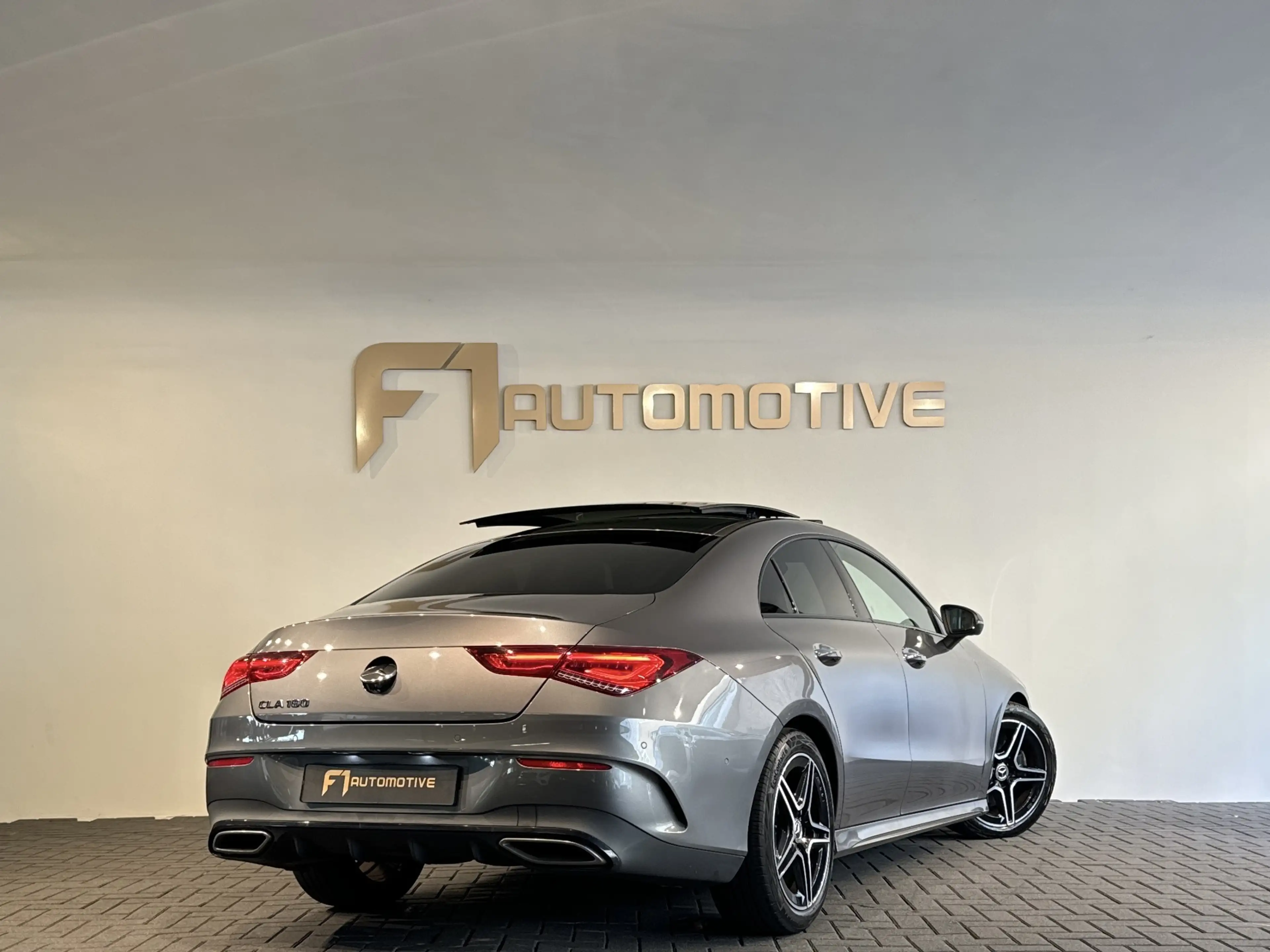 Mercedes-Benz CLA 180 AMG Pano|Stoelventilatie|360 Camera|Keyless|Blinds — photo 4