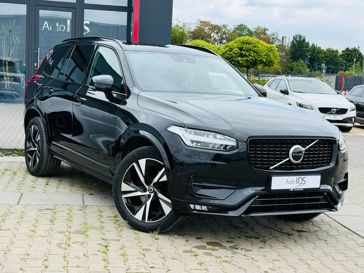 Volvo XC90 R Design AWD Standheizung Schwarz - 2