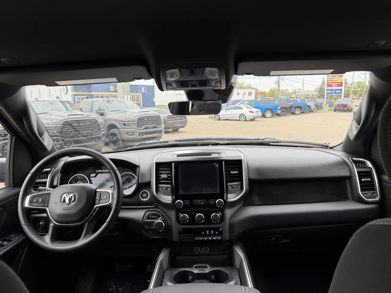 RAM 1500 снимка RAM 1500