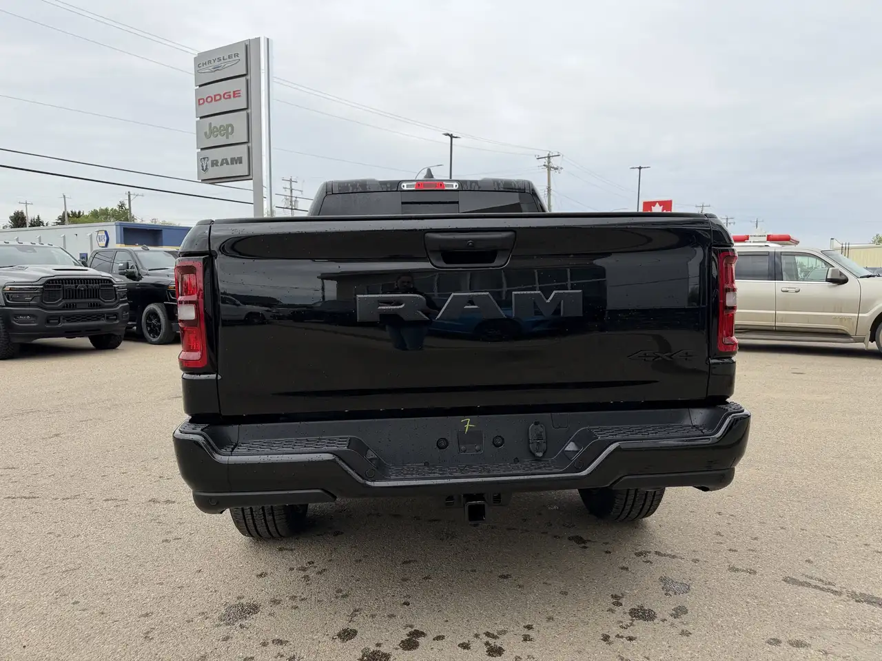 RAM 1500 снимка RAM 1500