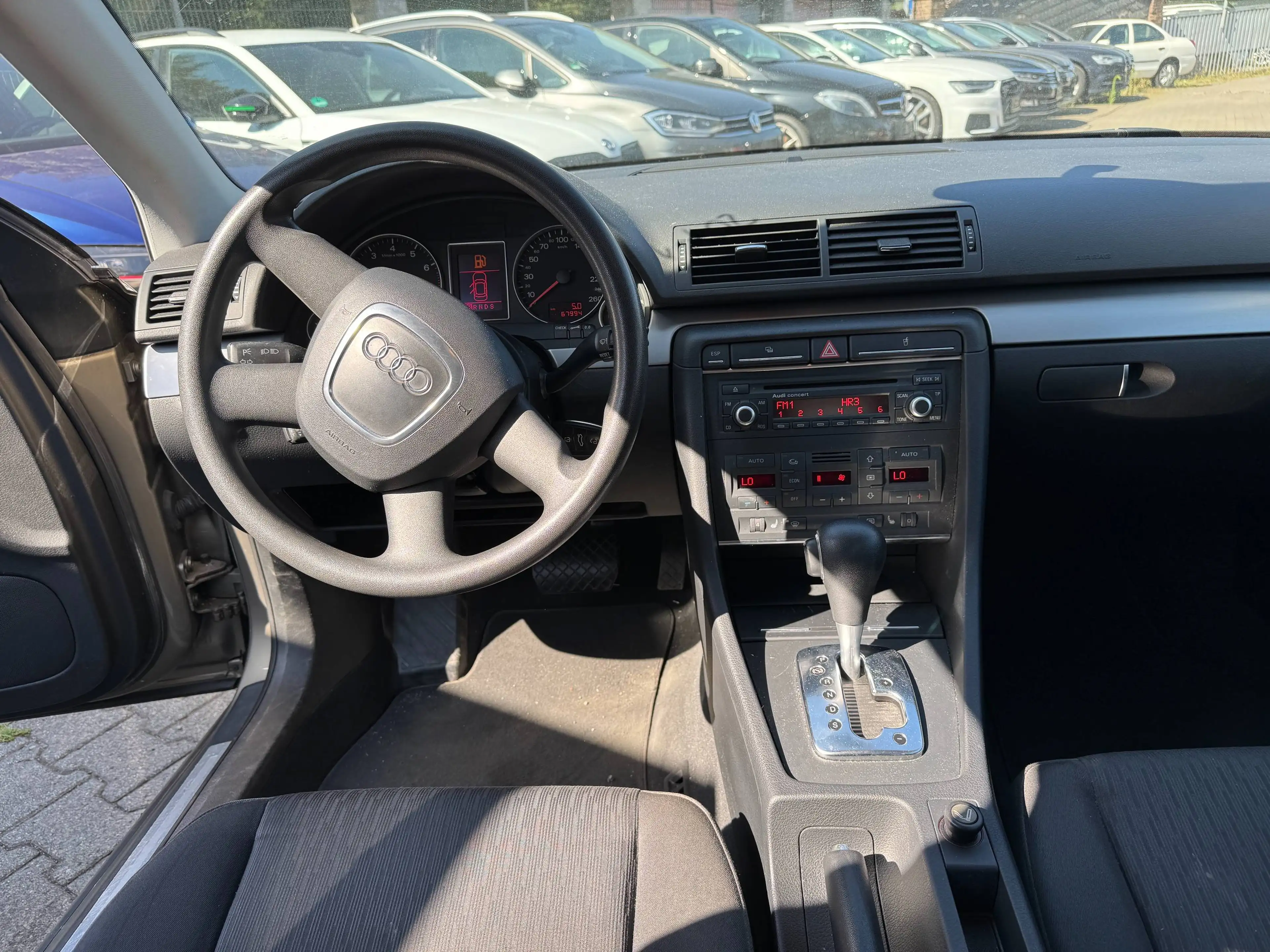 Audi A4 2.0 Automatik Audi Scheckheft SHZ PDC Tuv 8/27 3.Hand — photo 15