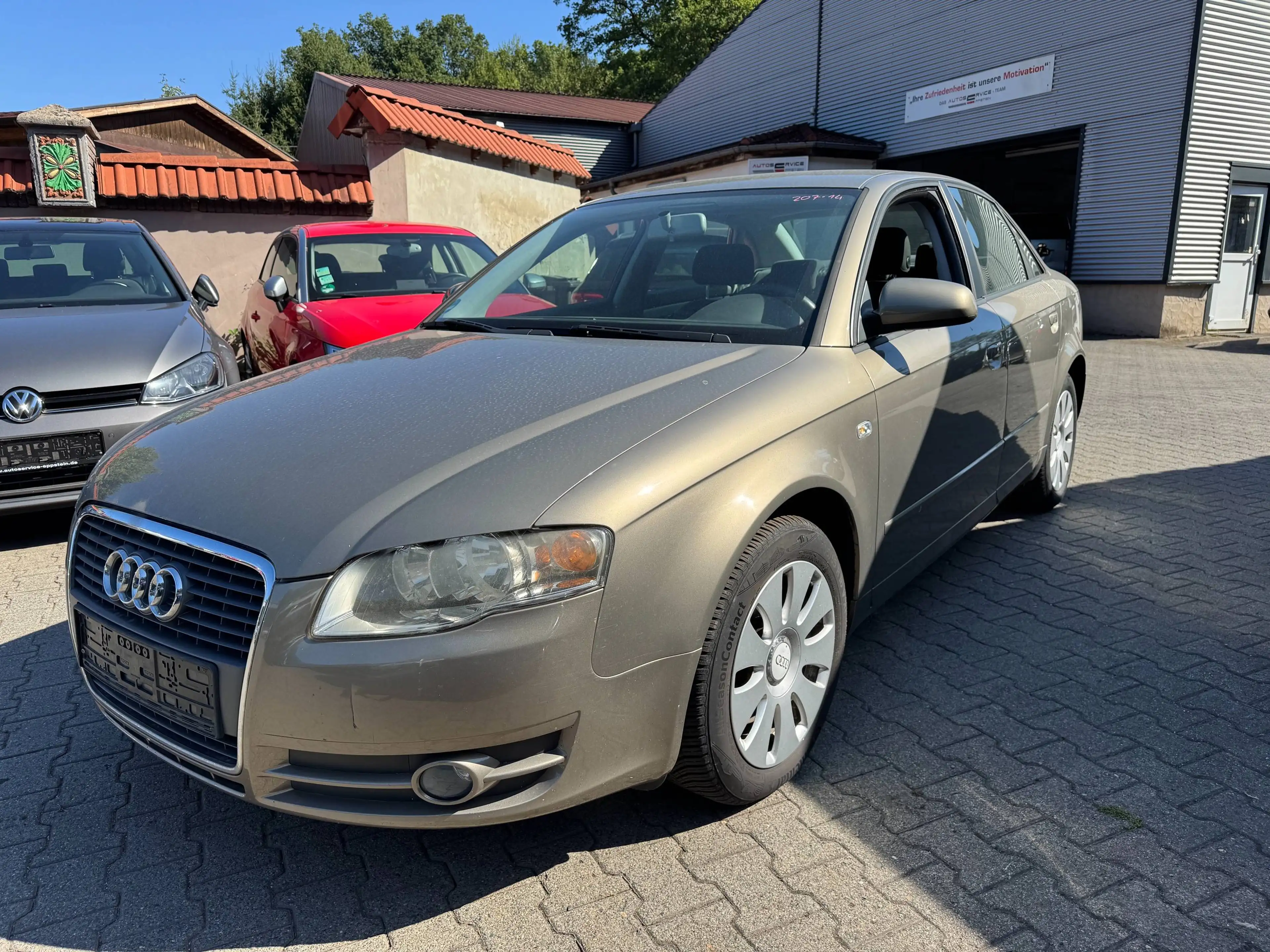Audi A4 2.0 Automatik Audi Scheckheft SHZ PDC Tuv 8/27 3.Hand