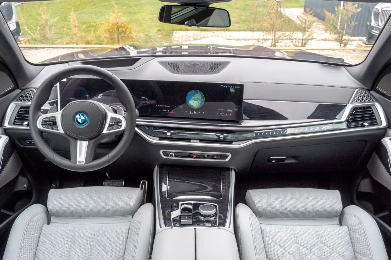 BMW X5 50e M SPORT.LUFTF.PANO.DR.ASS.INDIVIDUAL.H/K 14