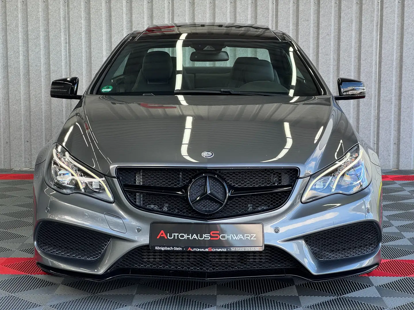 Mercedes-Benz E 200 E200 Coupe AMG Pano Led H&K Kamera Leder 19 Navi Grau - 2