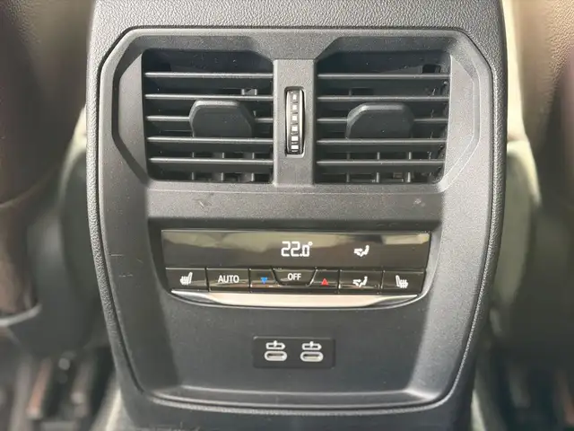 BMW 3 Series view 29