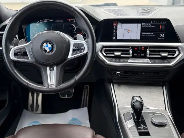 BMW 3 Series view 11