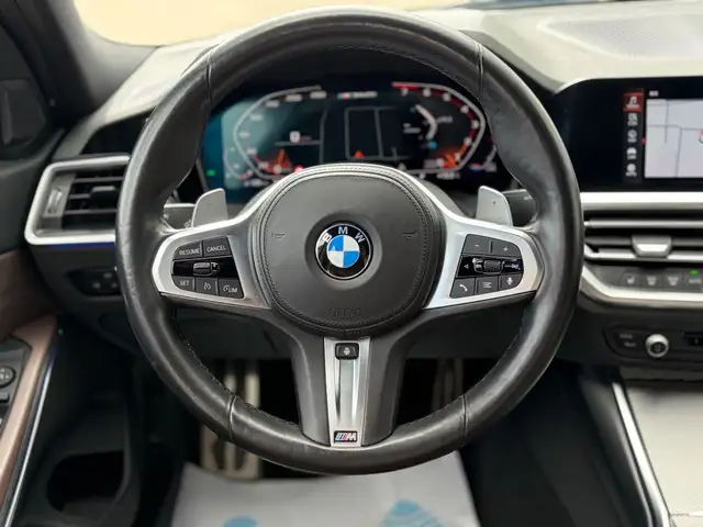 BMW 3 Series view 30