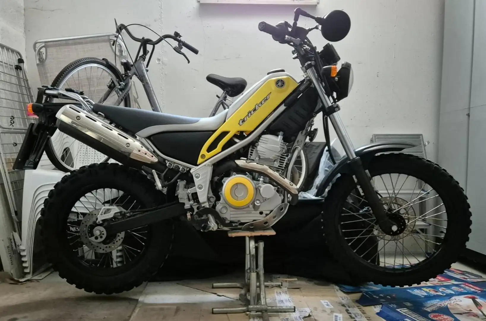 Yamaha Tricker Žlutá - 2