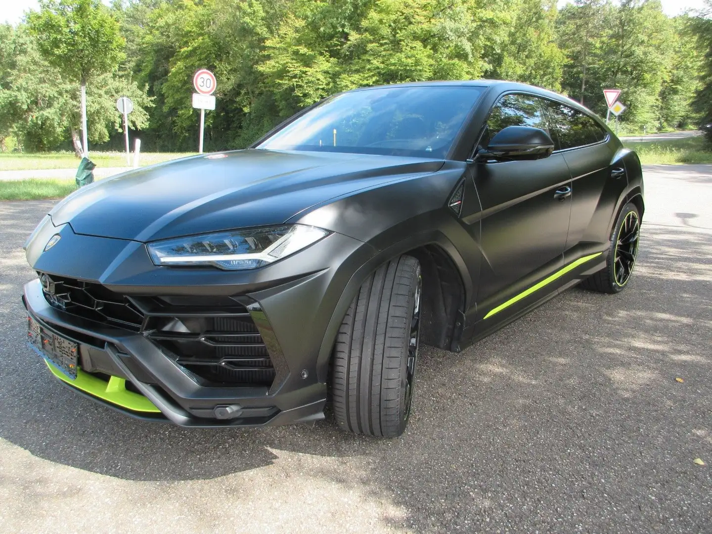 Lamborghini Urus 4.0 V8 Autom./Urus Graphite Capsule Schwarz - 1