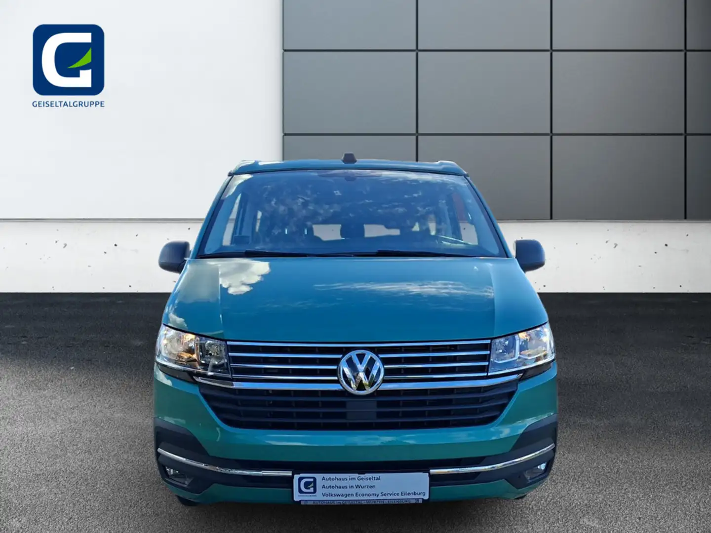 Volkswagen T6.1 California 2.0 TDI Beach Camper *APP-CONNECT*DAB+*REAR VIEW Grün - 2
