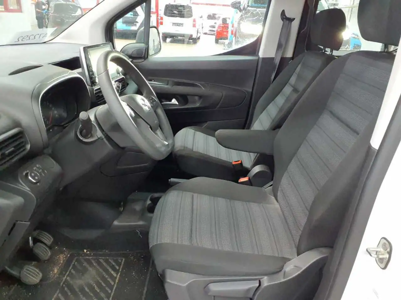 Opel Combo Life 1.2 Turbo Edition CarPlay RFK, миниатюра 8