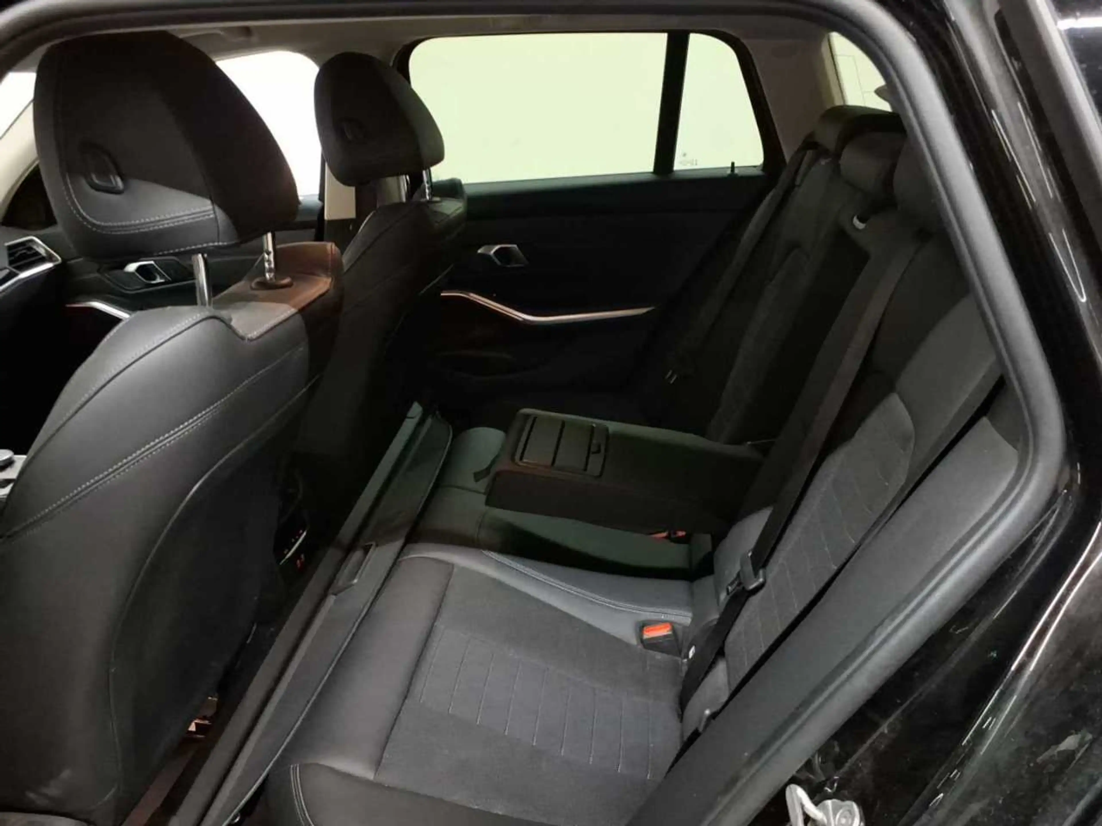 BMW 318 318d Touring Aut. Navi AHK SHZ — photo 13