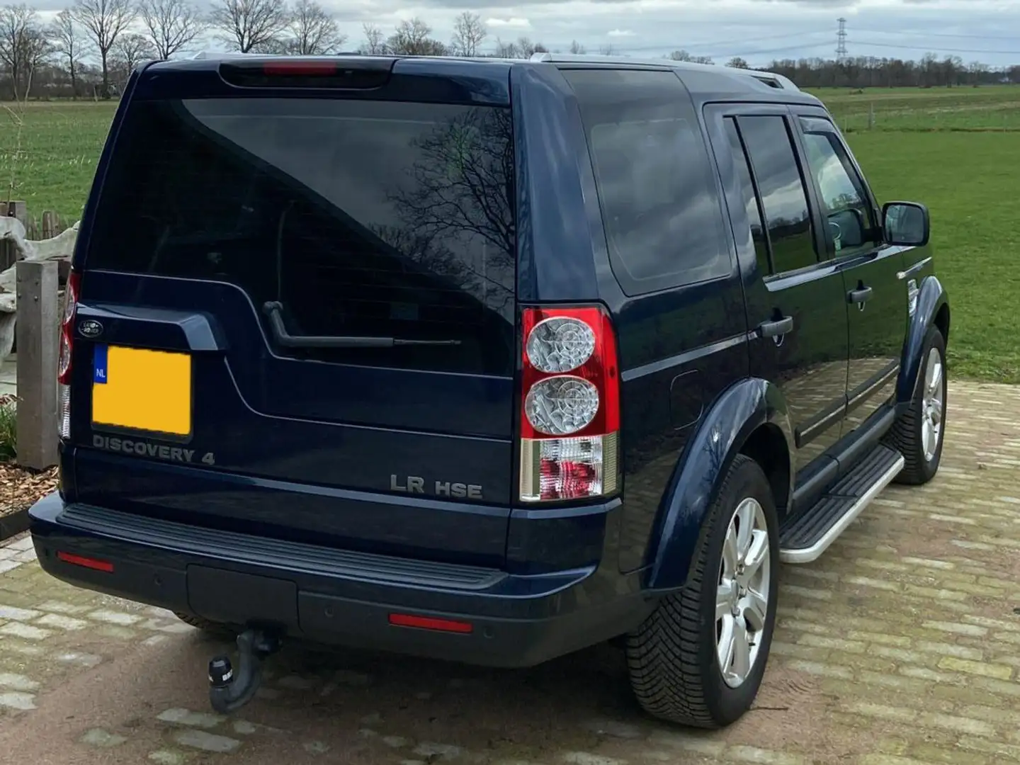 Land Rover Discovery V6 HSE Blue Blue - 2