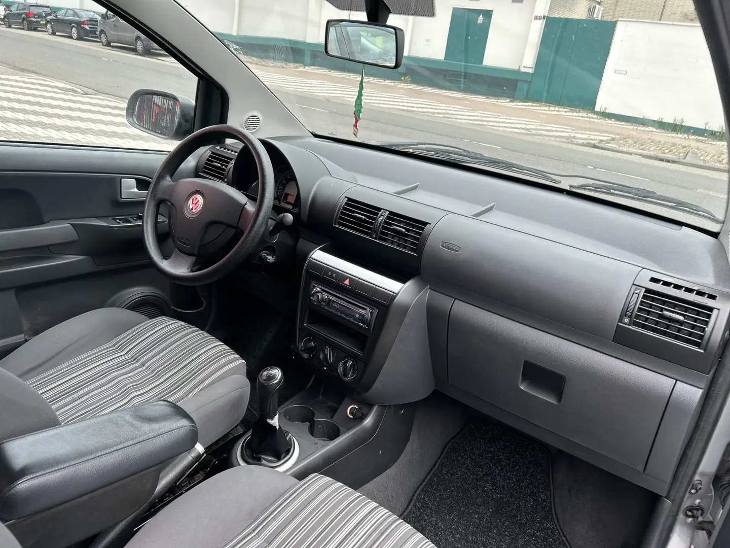 Volkswagen Fox 1.4 Trendline | Inruilkoopje | APK TOT 04-11-2025 Grijs - 2