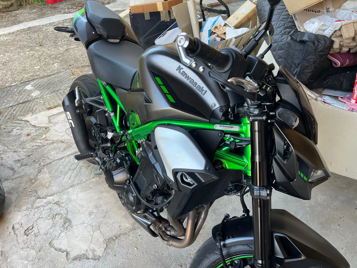 Kawasaki Z 900 2025 Grigio - 2