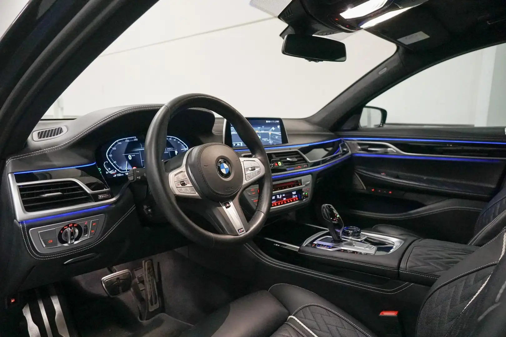 BMW 745 7-serie 745e M-Sport | Massage | Stoelventilatie | Gris - 2