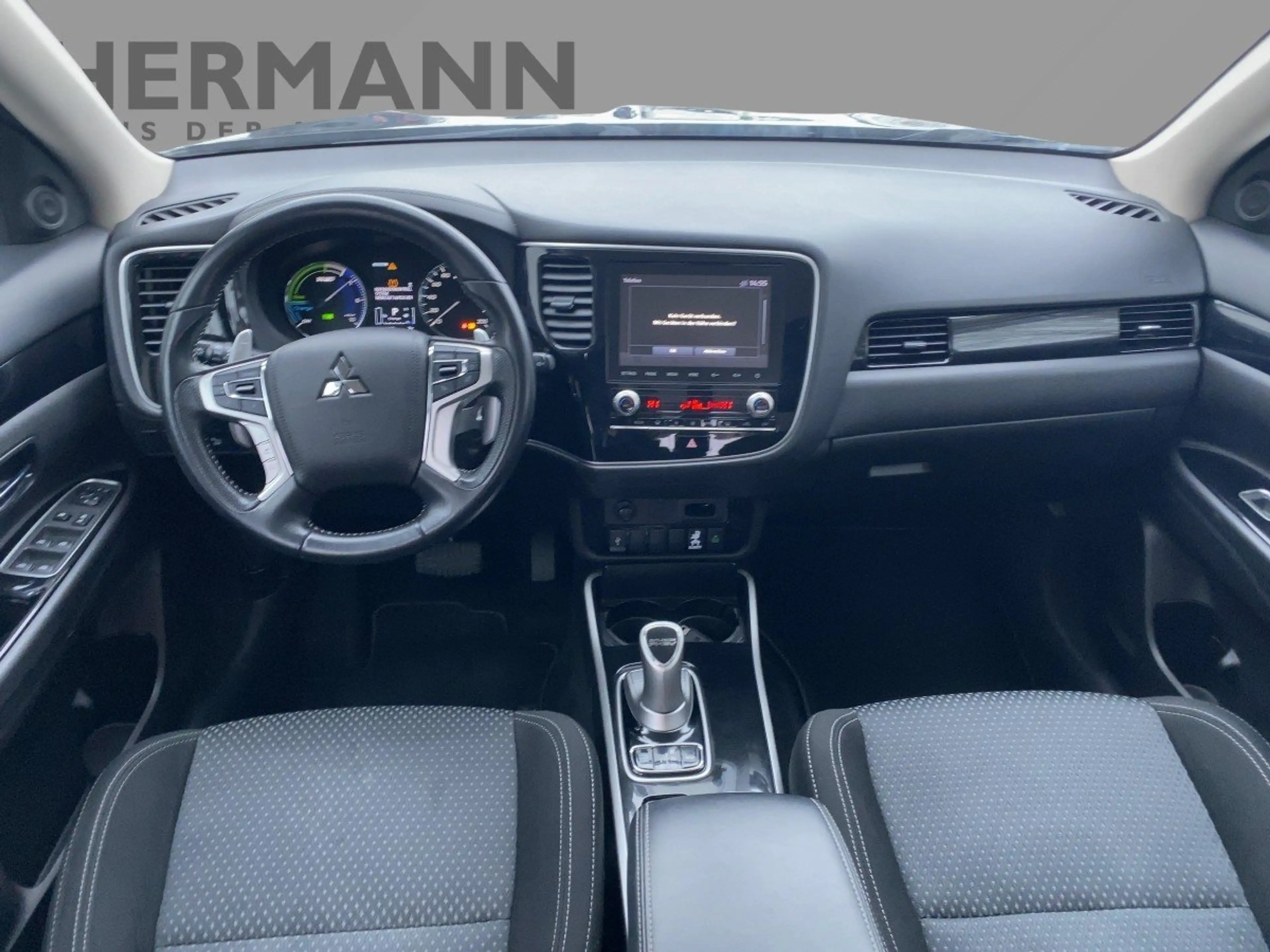 Mitsubishi Outlander 2.4 PHEV Basis AHK*CAM*SHZ*2xKlima*Alu — photo 10