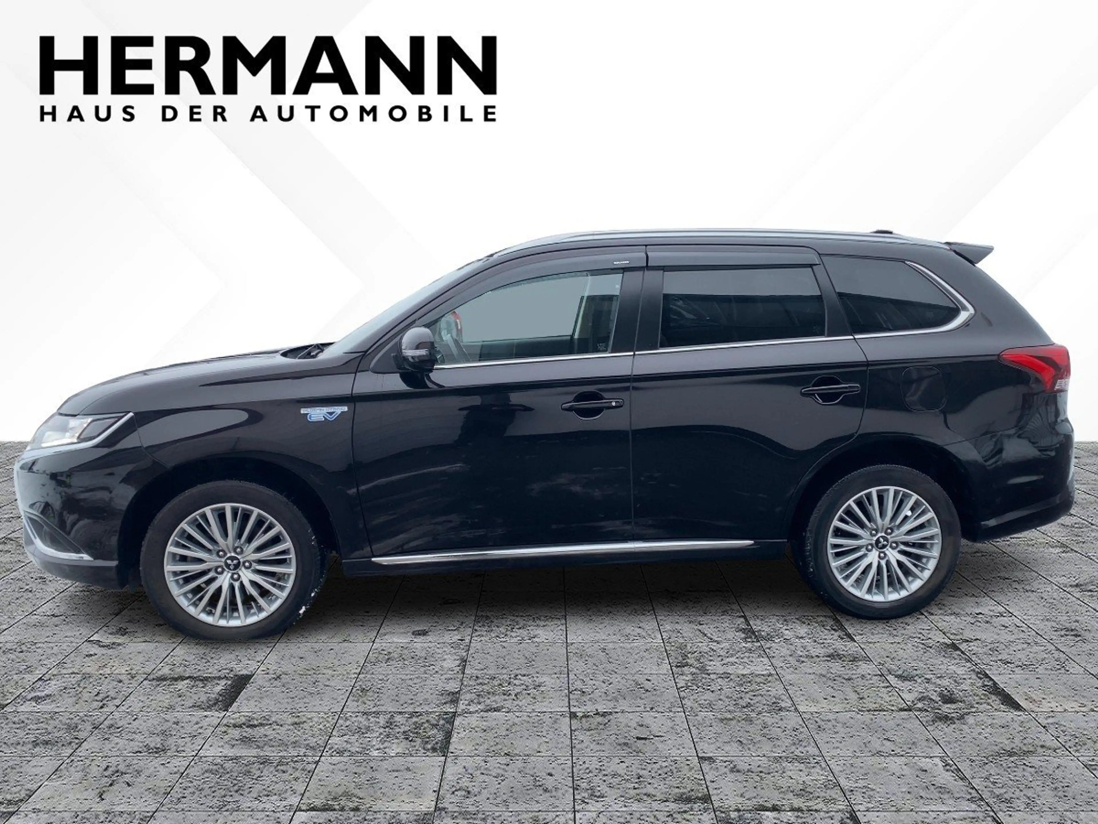 Mitsubishi Outlander 2.4 PHEV Basis AHK*CAM*SHZ*2xKlima*Alu — photo 2