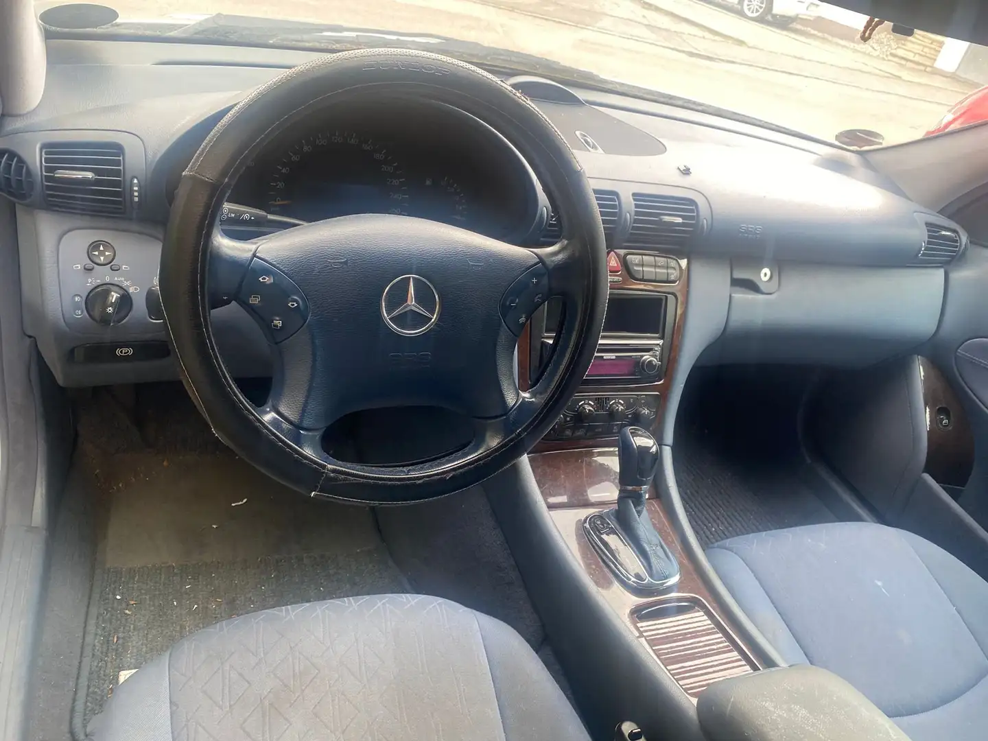 Mercedes-Benz C 200 C-Klasse T Kompressor Classic Серебристый - 2