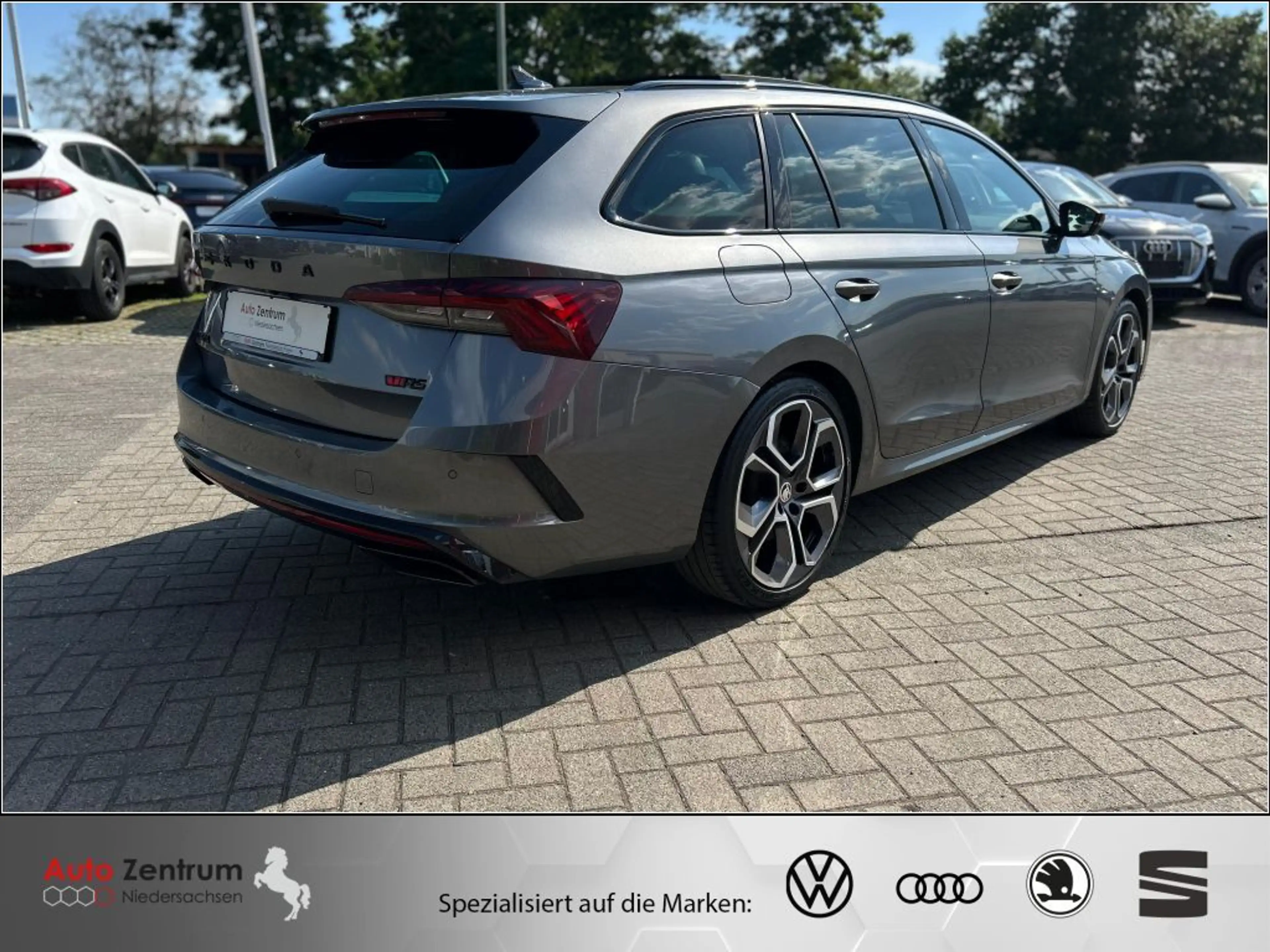 Skoda Octavia 2.0 TSI RS CarPlay AHK*PANO*StandH*Massage*MATRIX — photo 5