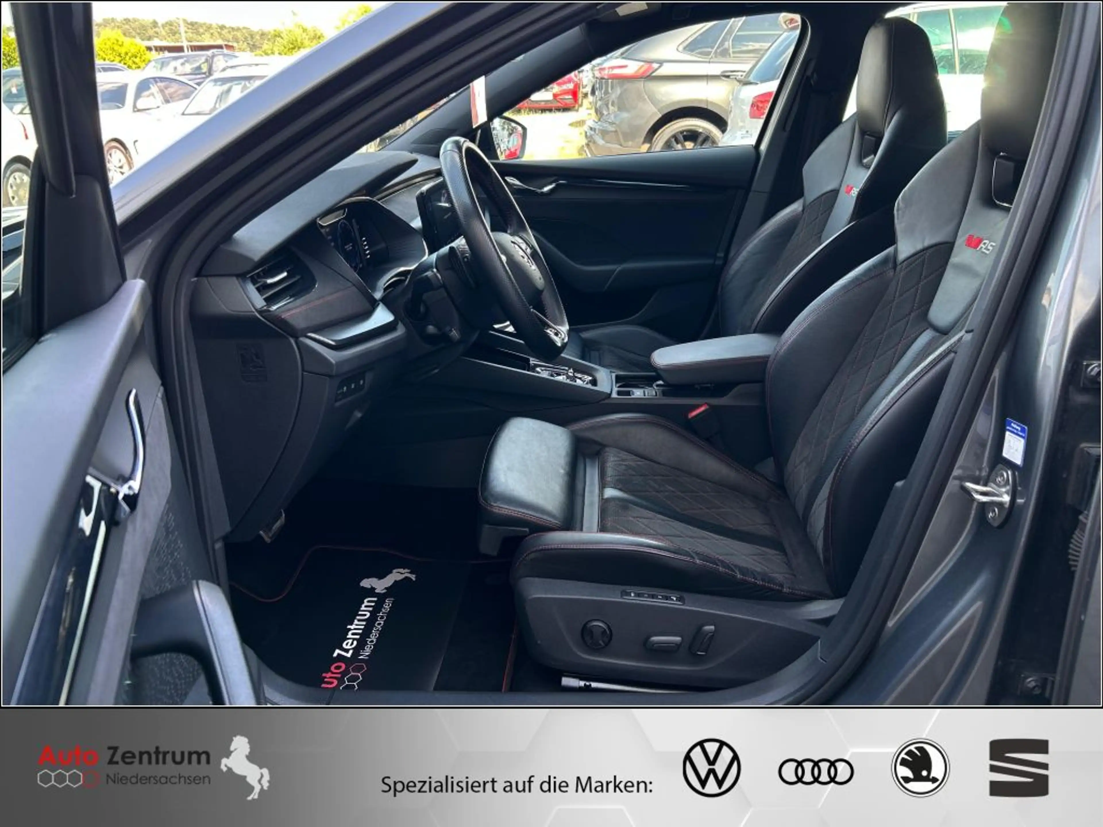 Skoda Octavia 2.0 TSI RS CarPlay AHK*PANO*StandH*Massage*MATRIX — photo 12