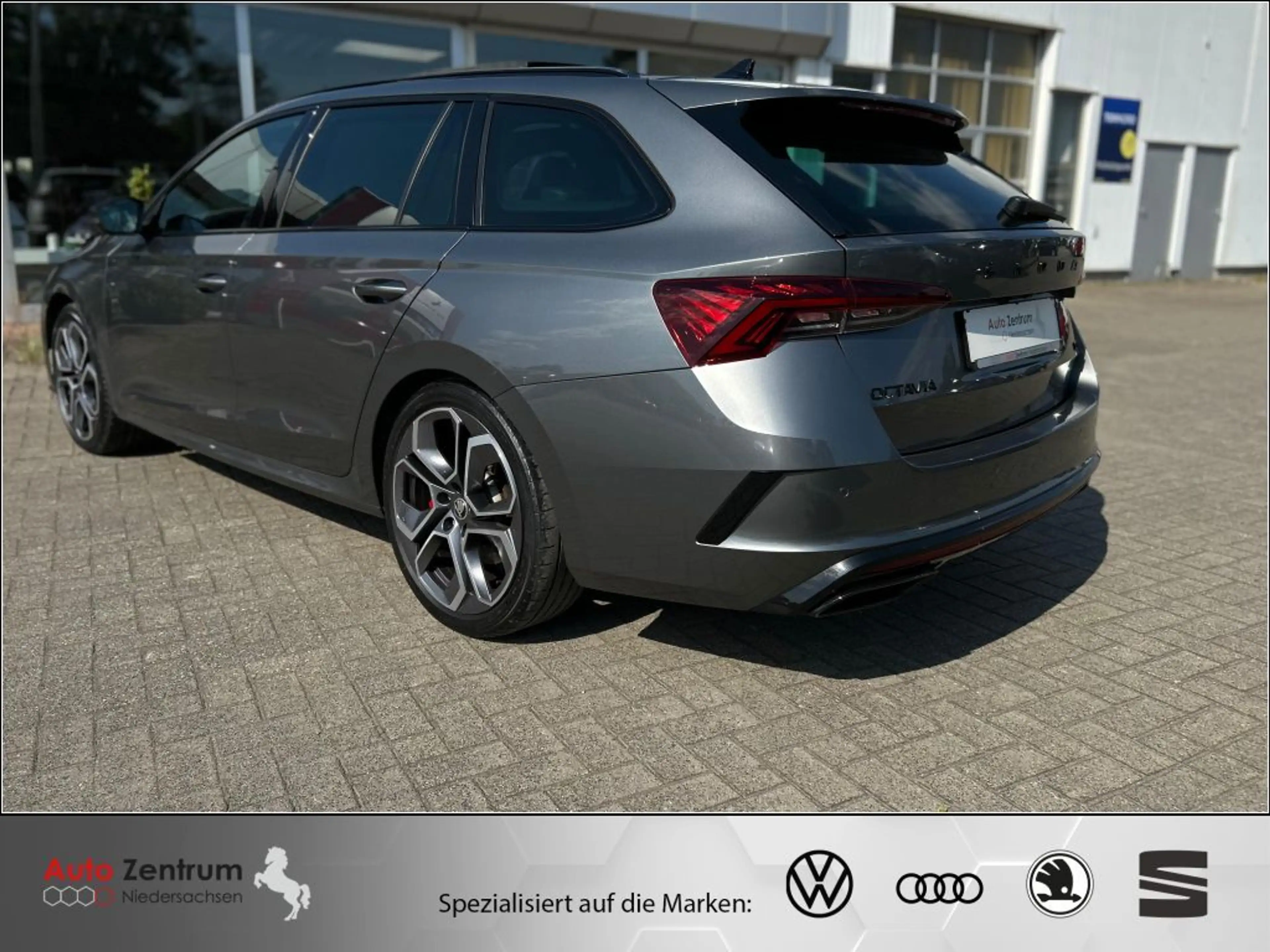 Skoda Octavia 2.0 TSI RS CarPlay AHK*PANO*StandH*Massage*MATRIX — photo 10