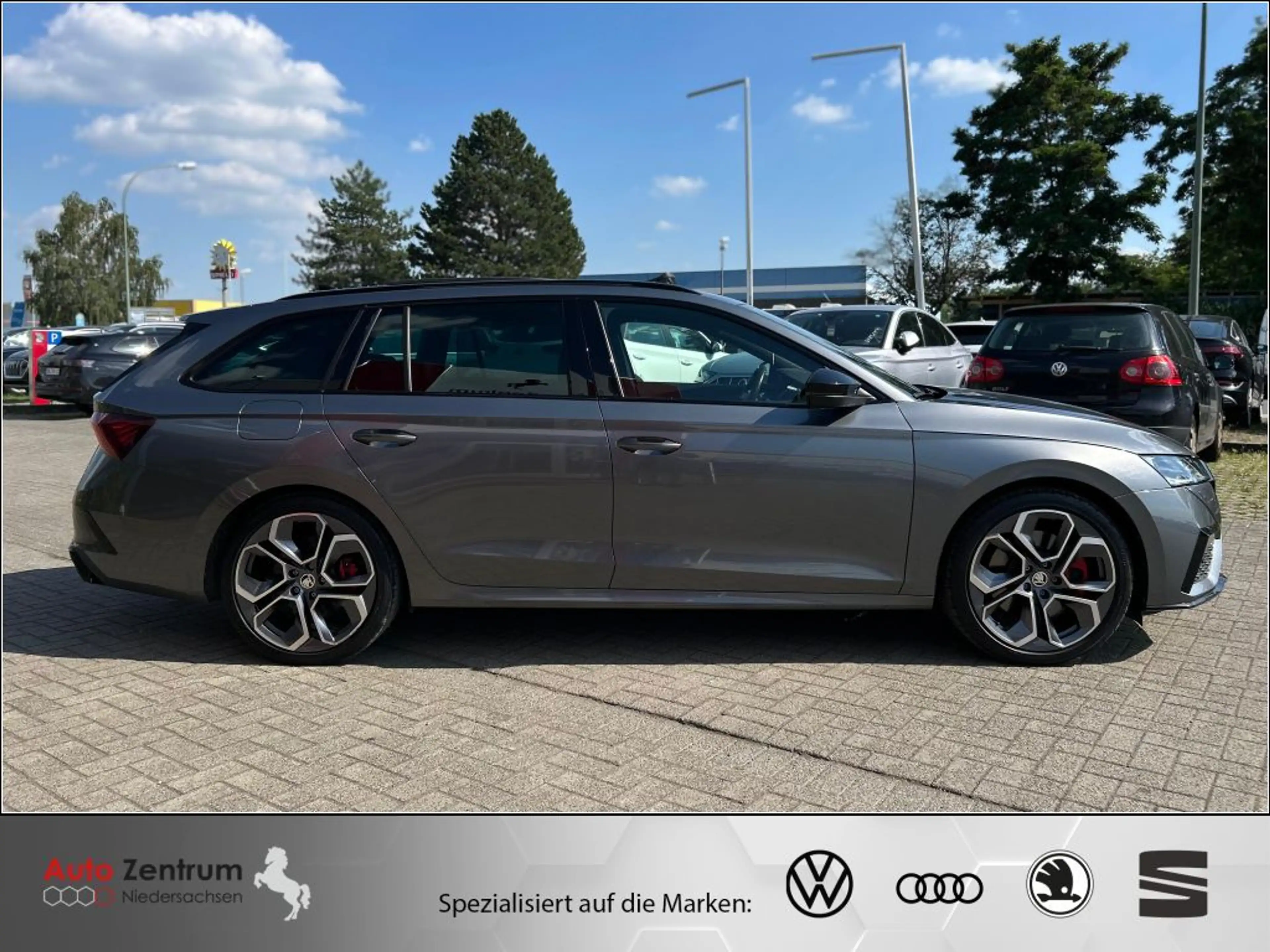 Skoda Octavia 2.0 TSI RS CarPlay AHK*PANO*StandH*Massage*MATRIX — photo 4