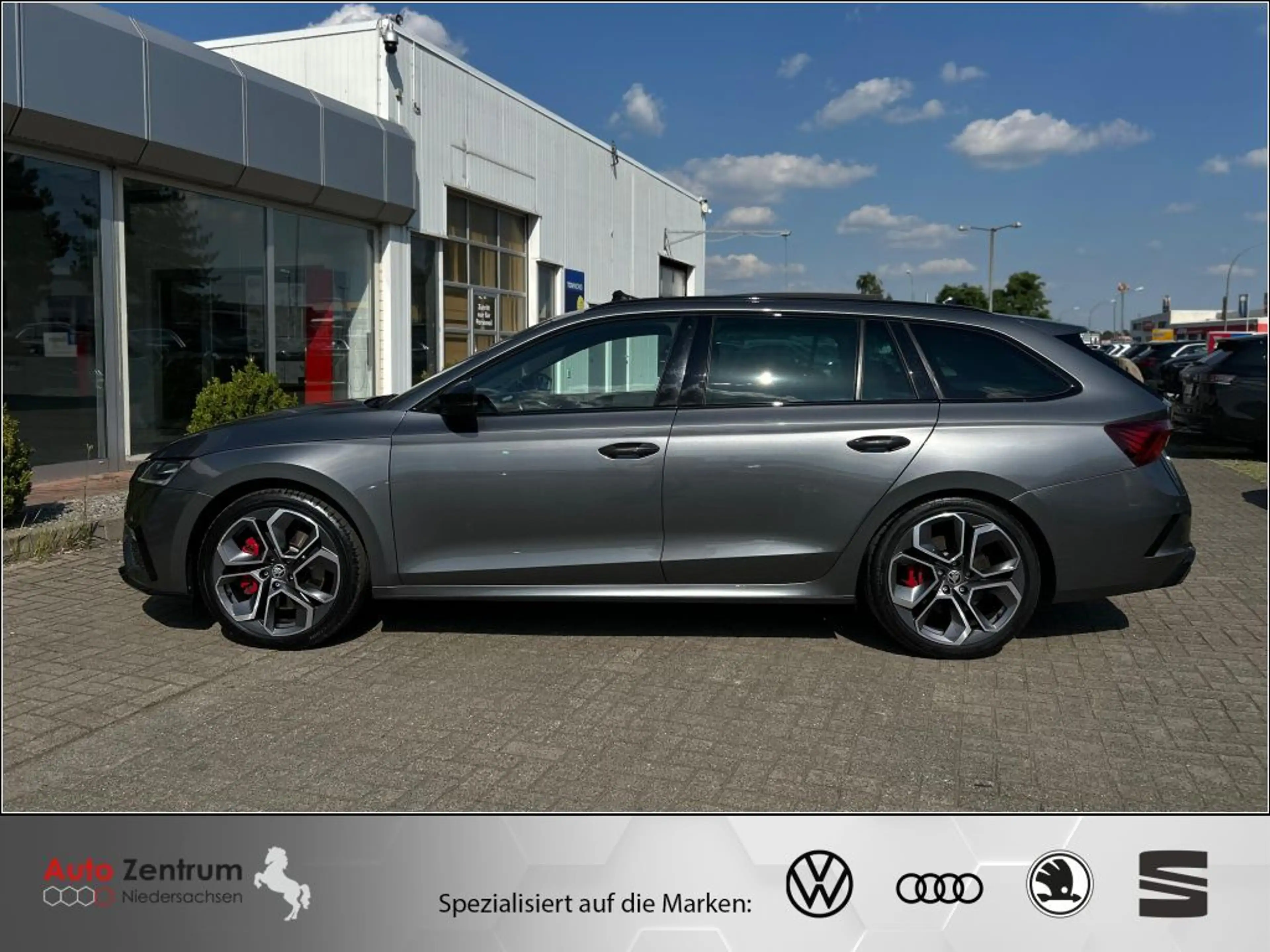 Skoda Octavia 2.0 TSI RS CarPlay AHK*PANO*StandH*Massage*MATRIX — photo 11