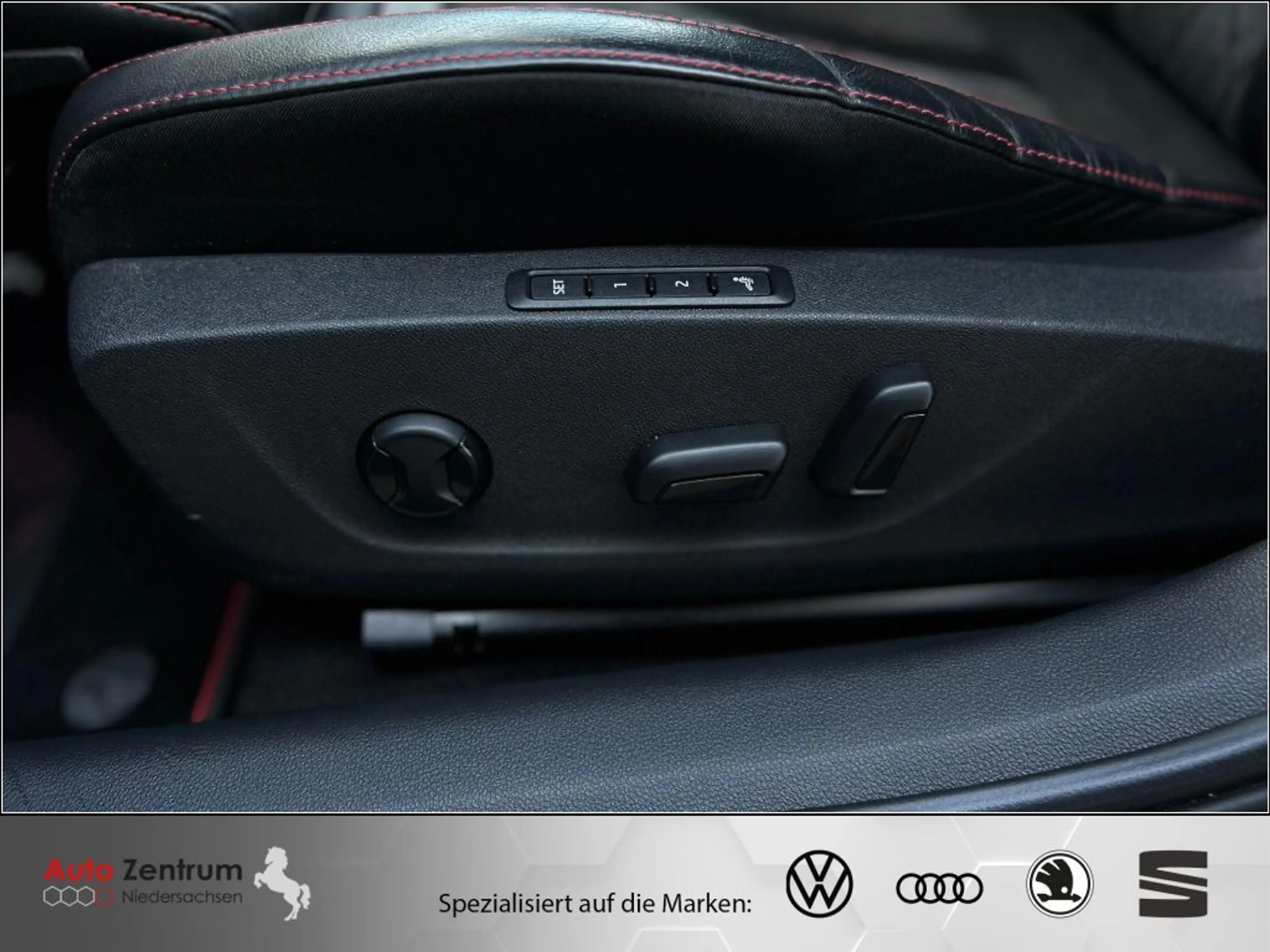 Skoda Octavia 2.0 TSI RS CarPlay AHK*PANO*StandH*Massage*MATRIX — photo 13