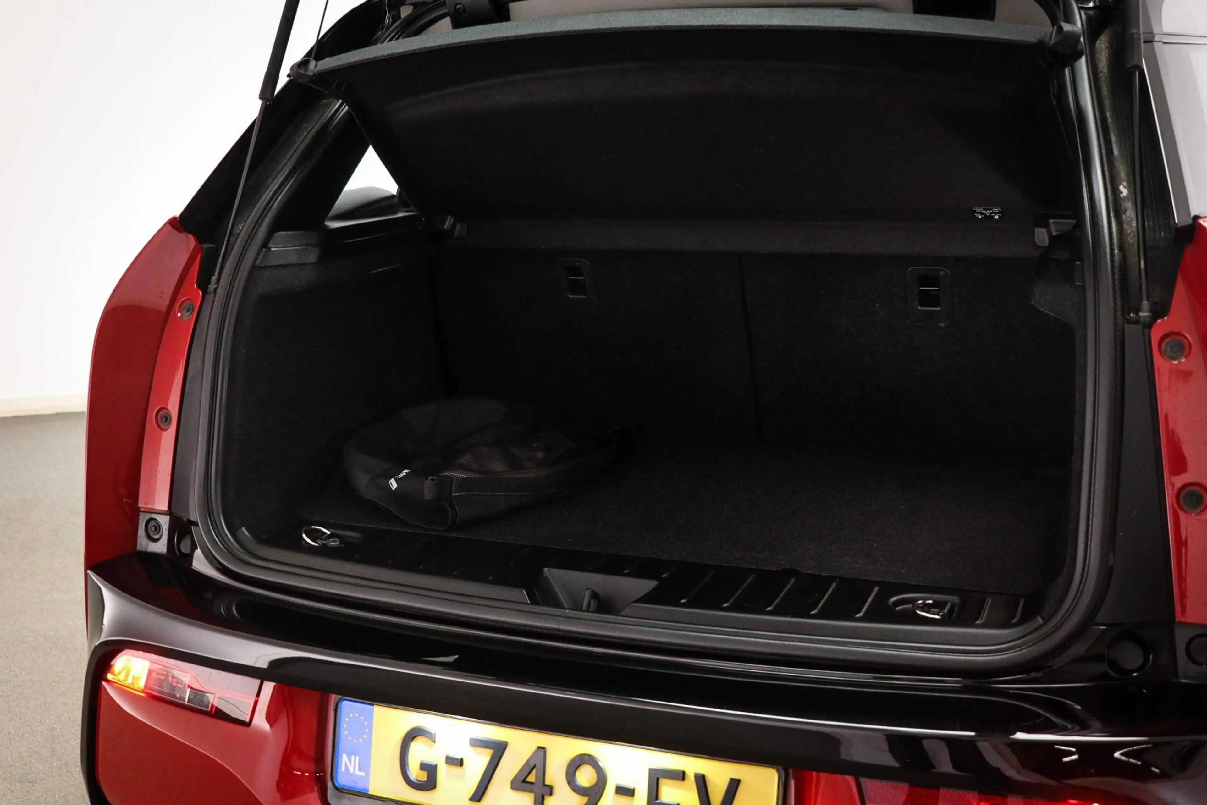BMW i3 Basis 120Ah 42 kWh | SOH 91% | LED | AIRCO | 19" — photo 3