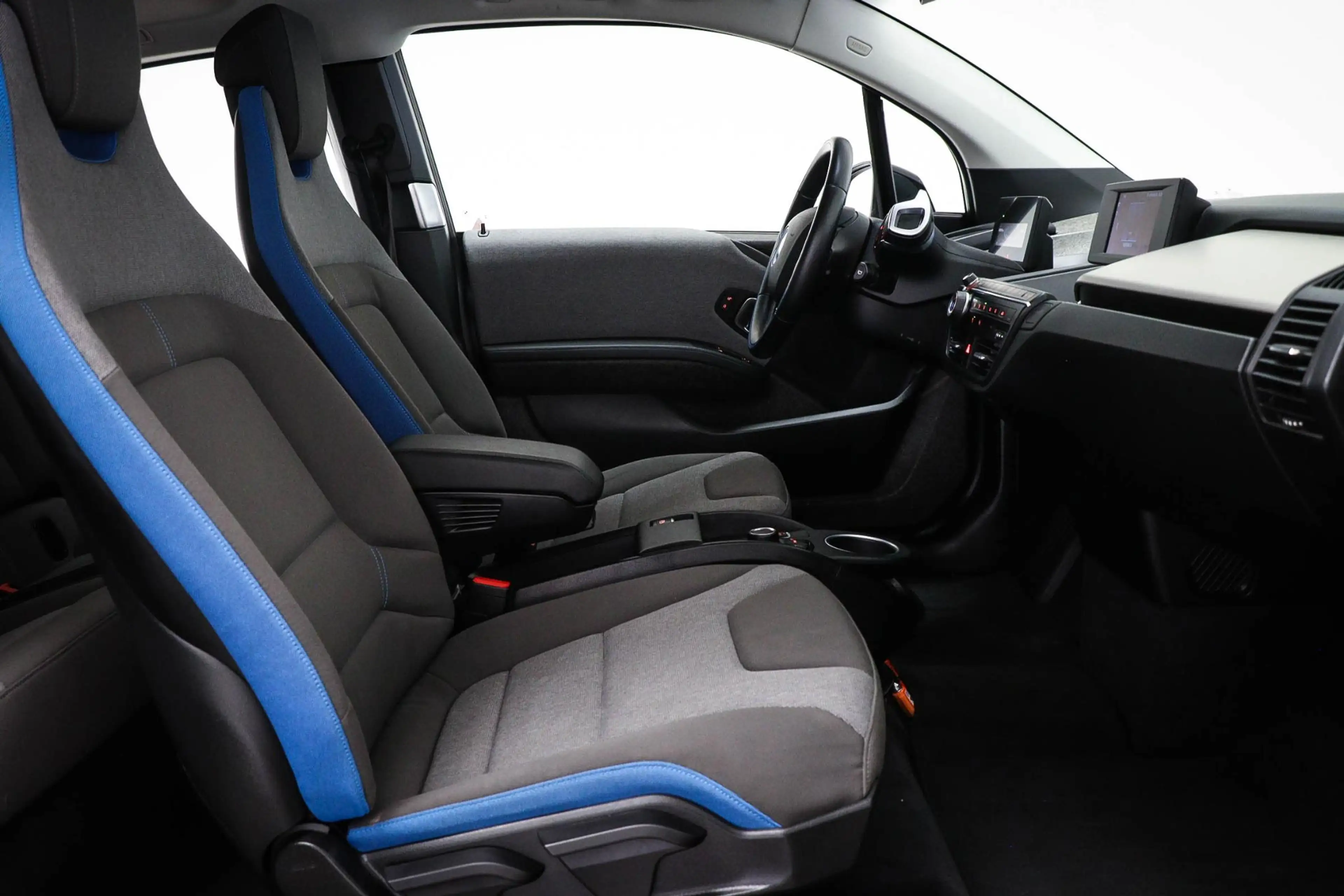 BMW i3 Basis 120Ah 42 kWh | SOH 91% | LED | AIRCO | 19" — photo 7