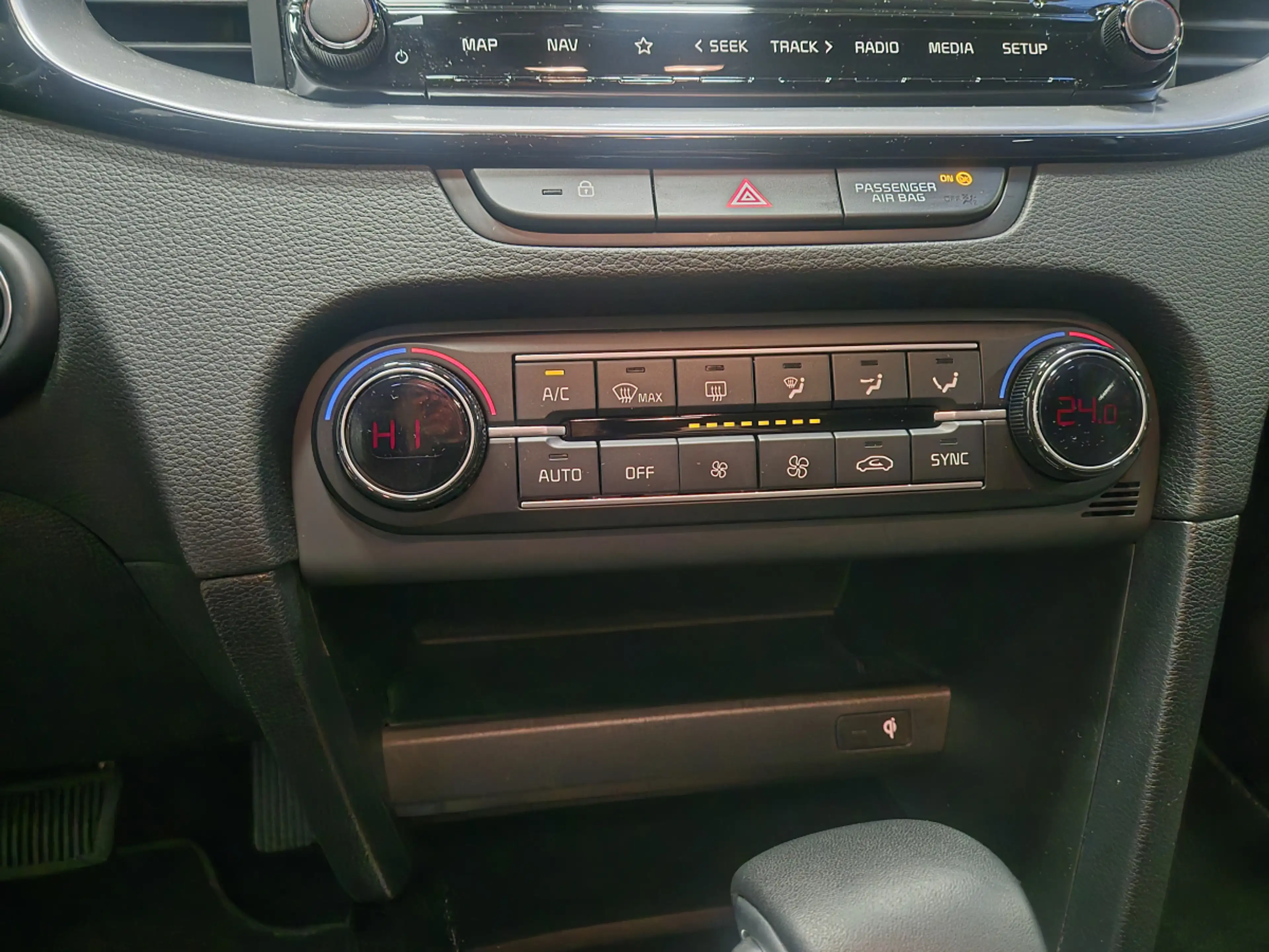 Kia Ceed / cee'd — photo 14