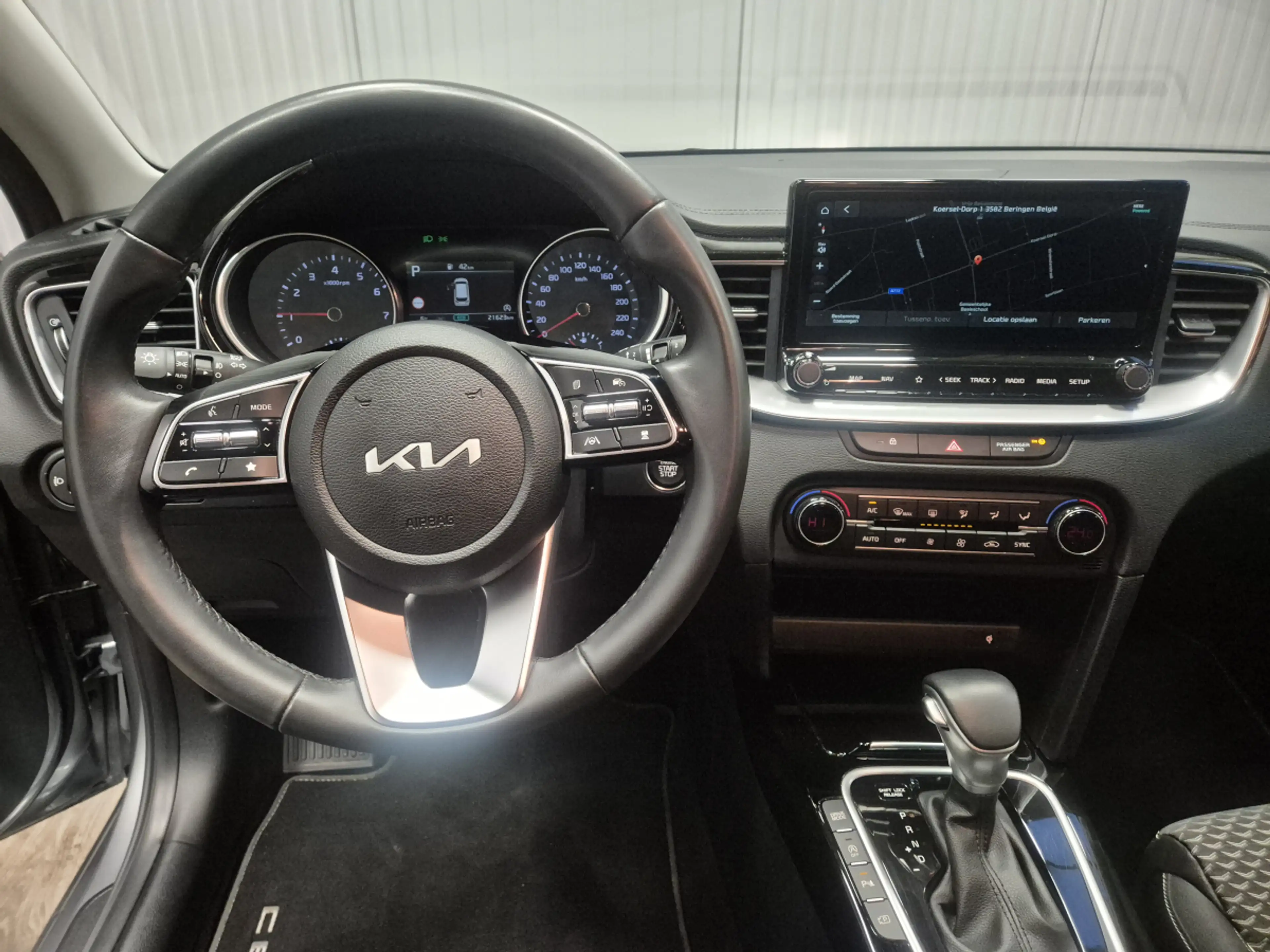 Kia Ceed / cee'd — photo 11
