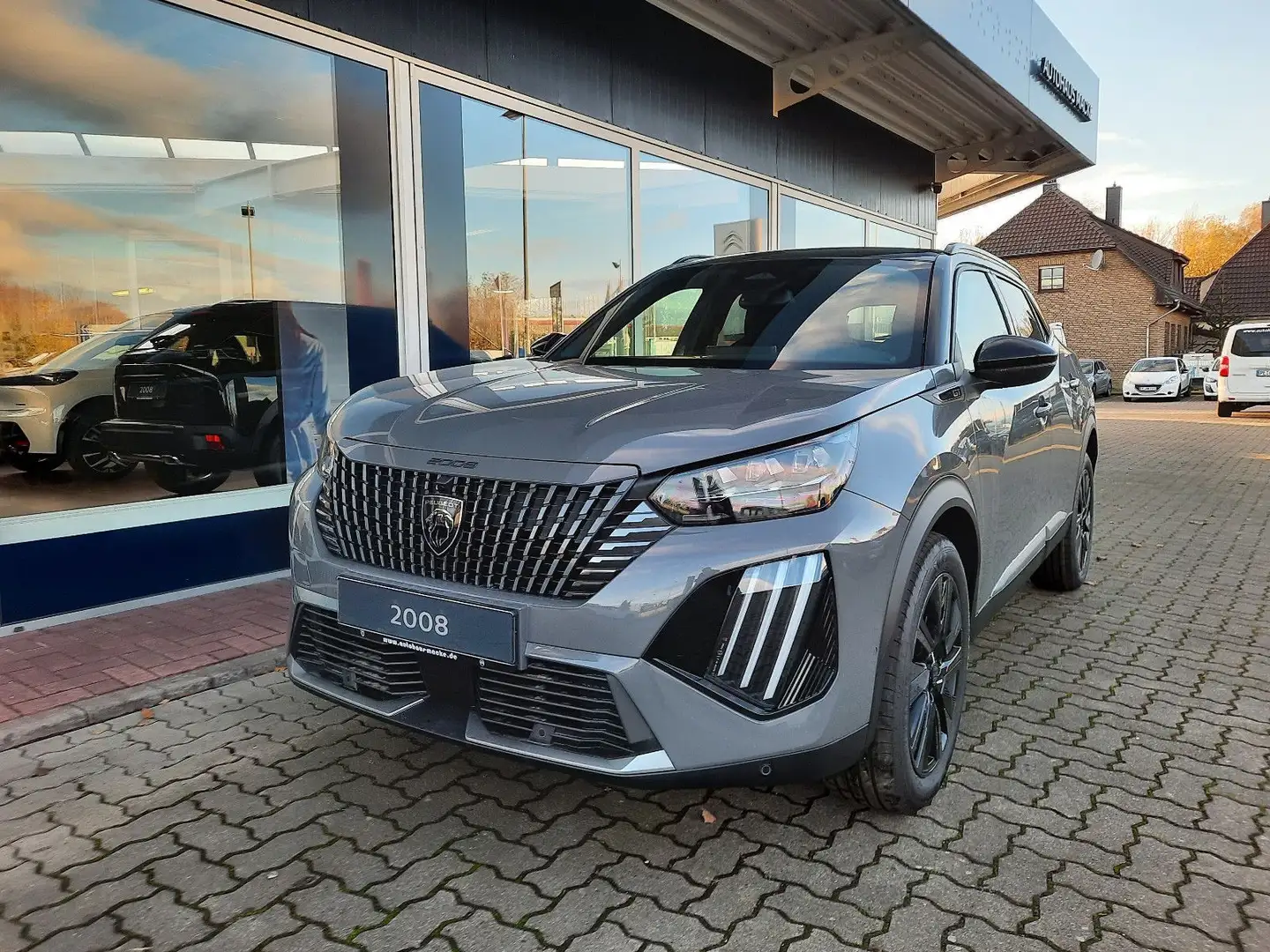 Peugeot 2008 GT-Exclusive eDSC SH NAVI 360° Kamera Grau - 2