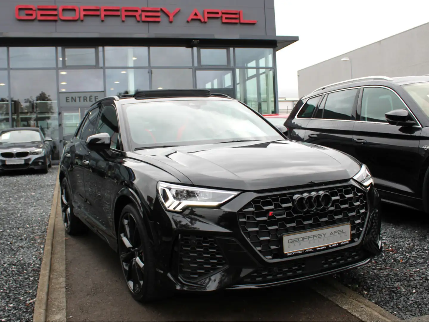 Audi RS Q3 2.5 TFSI QUATTRO RS SITZE PANO CUIR NAVI 1 HAND Schwarz - 1