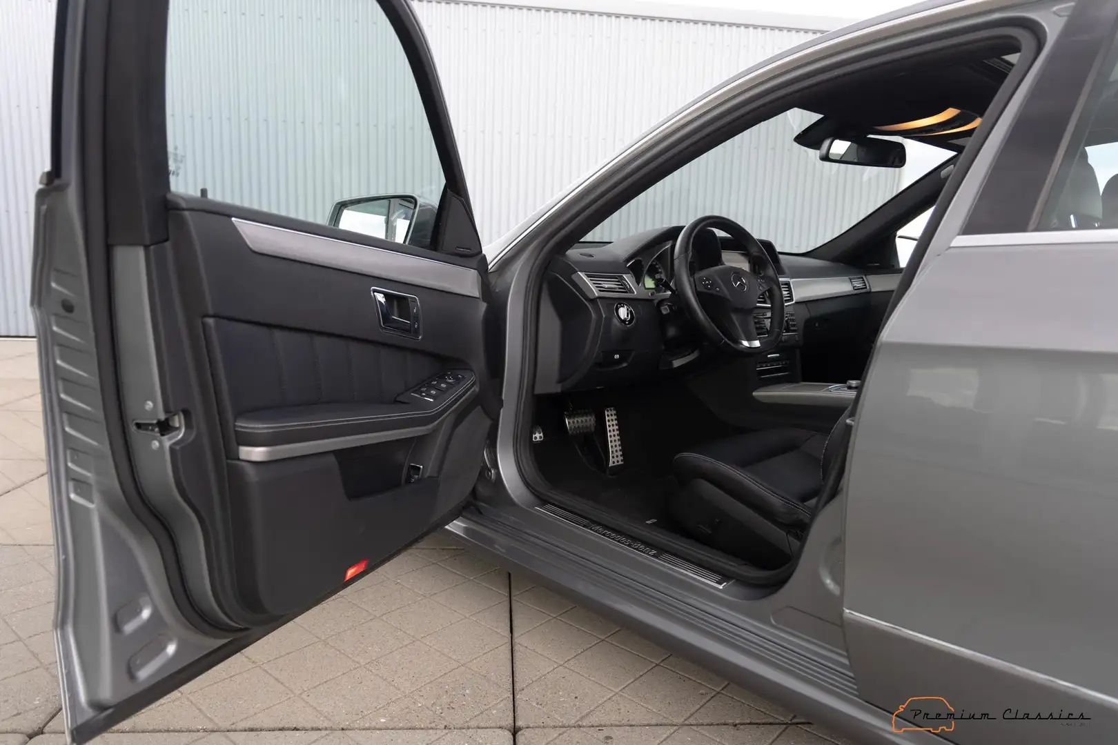Mercedes-Benz E 350 CGI Avantgarde W212 | 115.000KM | AMG-Package | Pa Grijs - 2