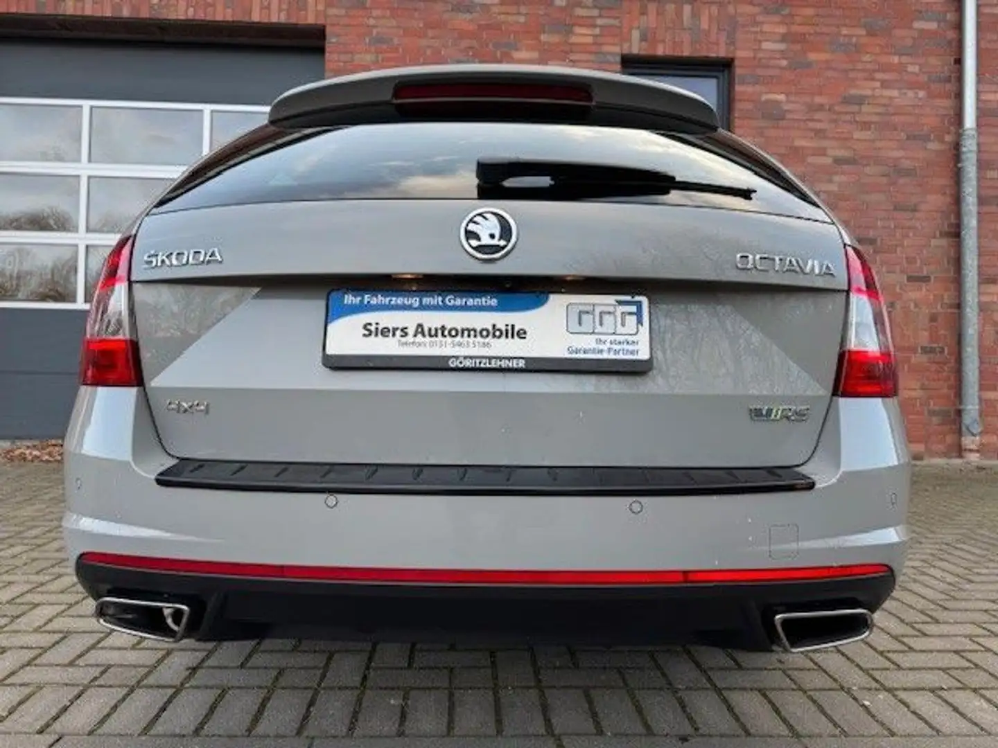 Skoda Octavia 2.0TDI RS 4x4,XENON,PANO,WEBASTO Grau - 2