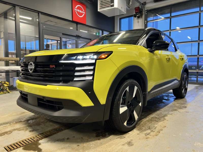 2025 Nissan Kicks SR - Premium * AB or SK REGISTERED *