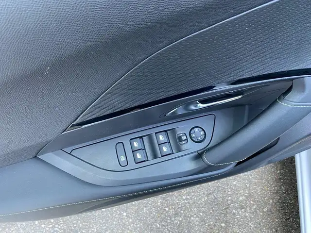 Peugeot 2008 view 22