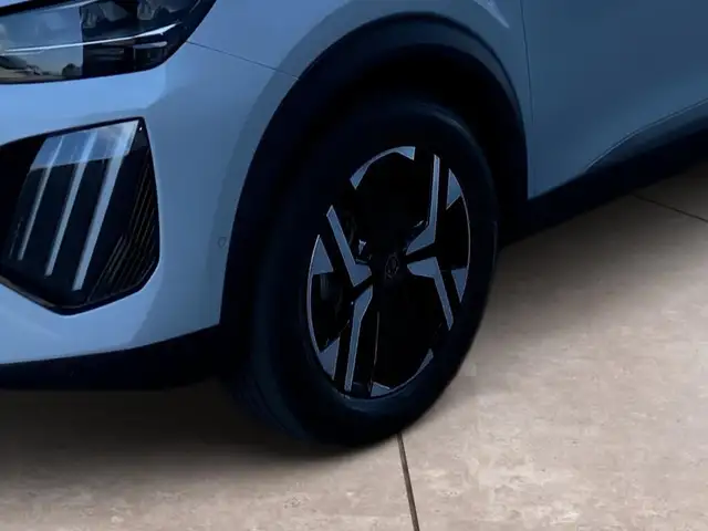 Peugeot 2008 view 15
