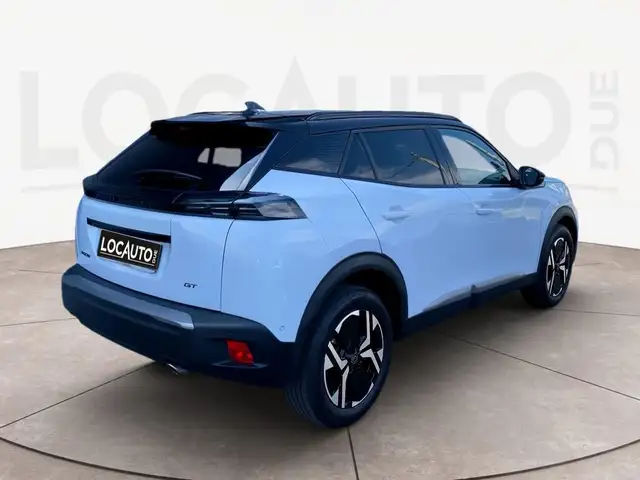 Peugeot 2008 view 4