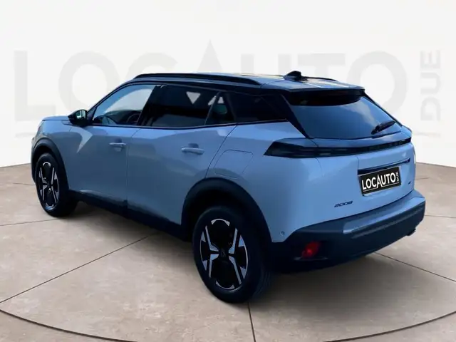 Peugeot 2008 view 5