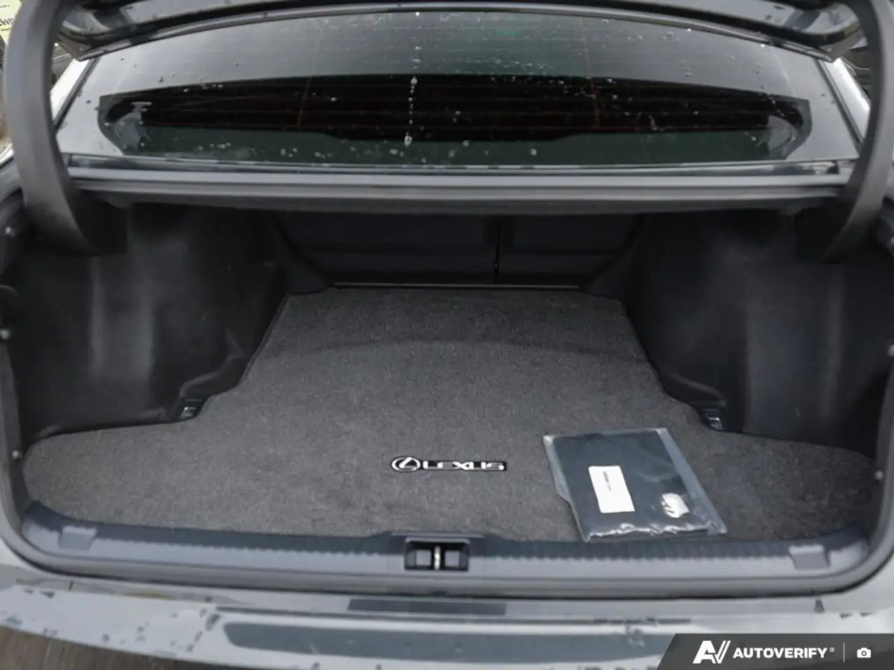Lexus IS fotografie Lexus IS