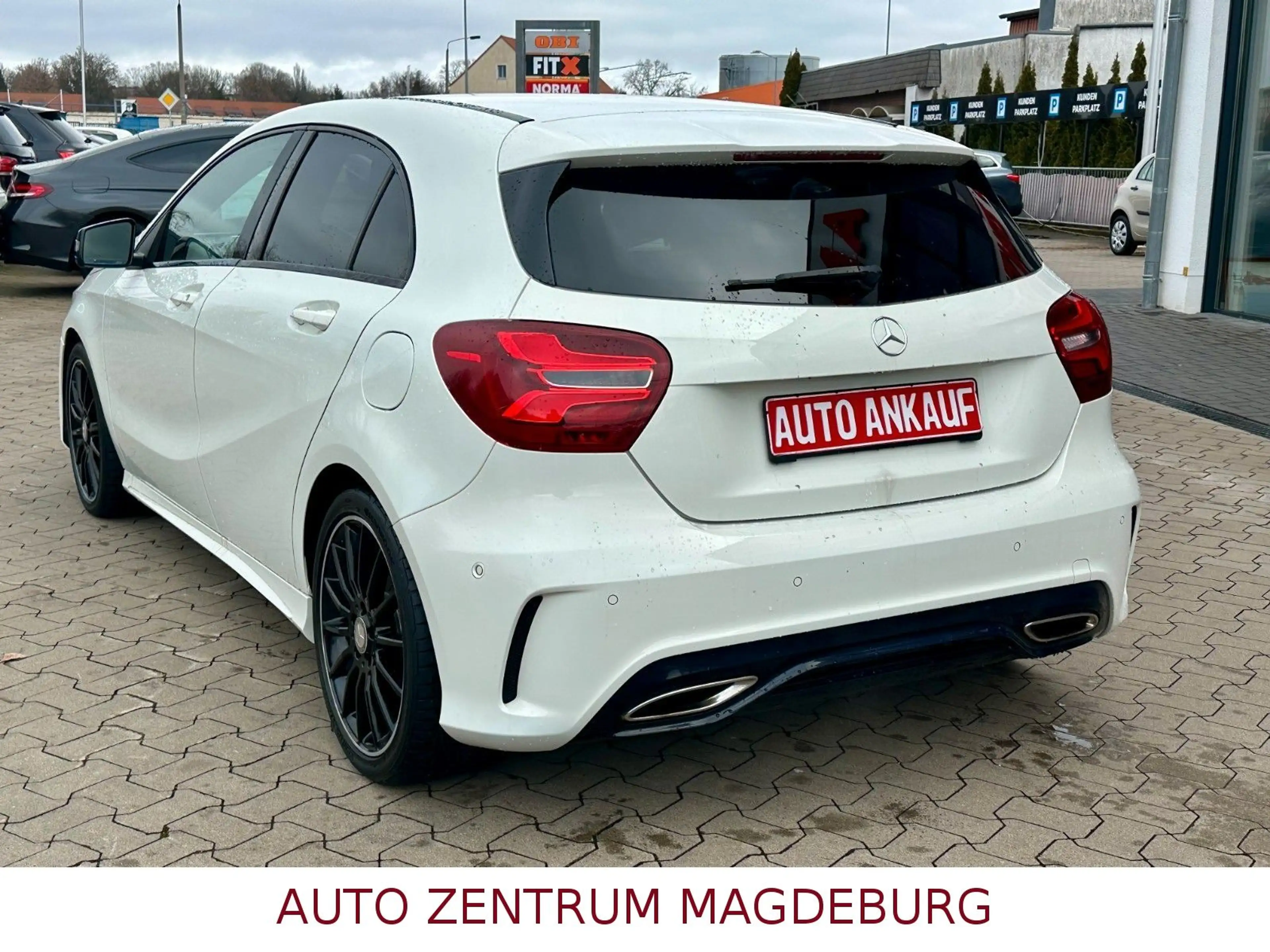 Mercedes-Benz A 220 4Matic*AMG SPORTLINE*AUTOM*NAV*LED — photo 9