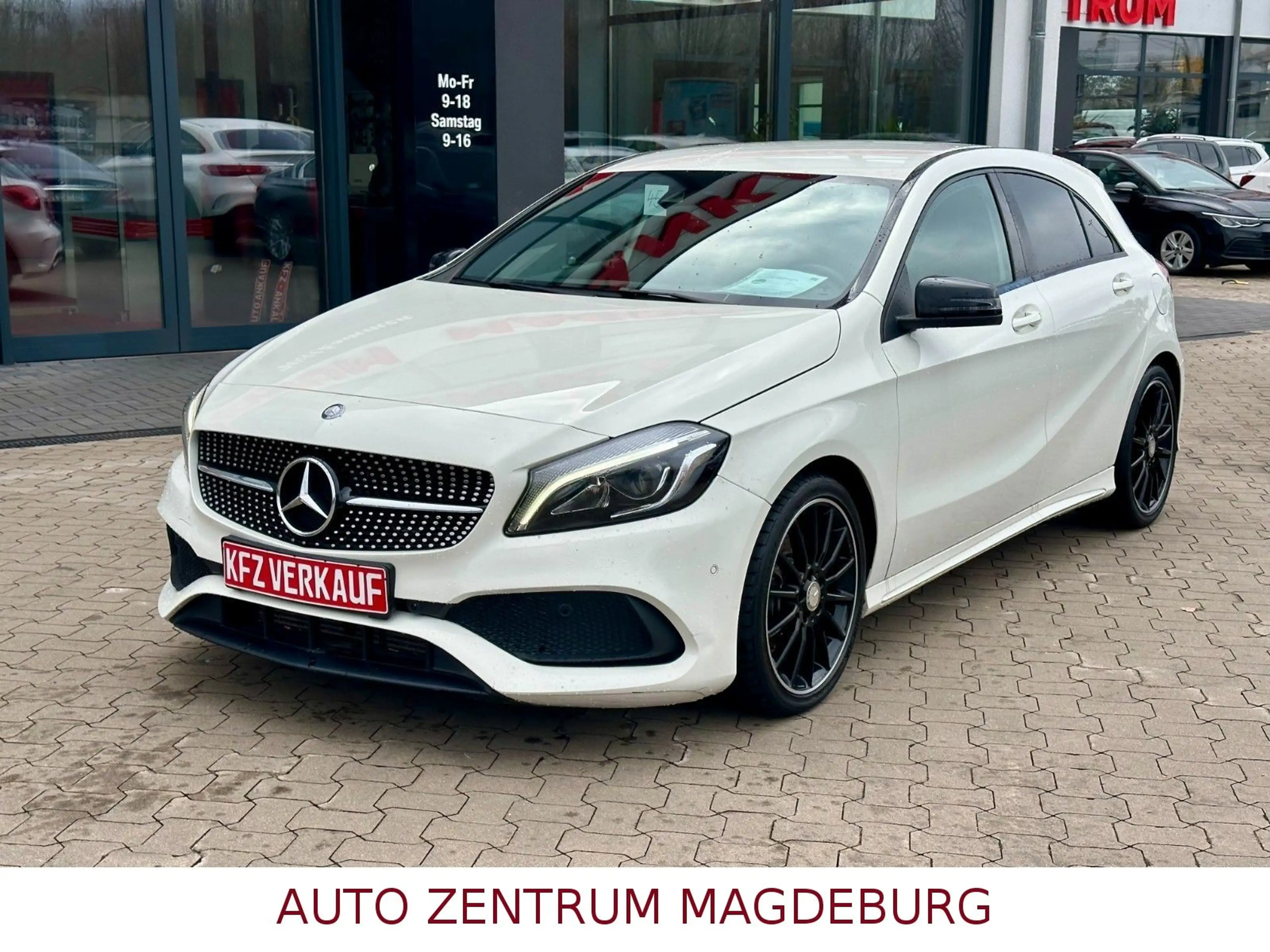 Mercedes-Benz A 220 4Matic*AMG SPORTLINE*AUTOM*NAV*LED — photo 2