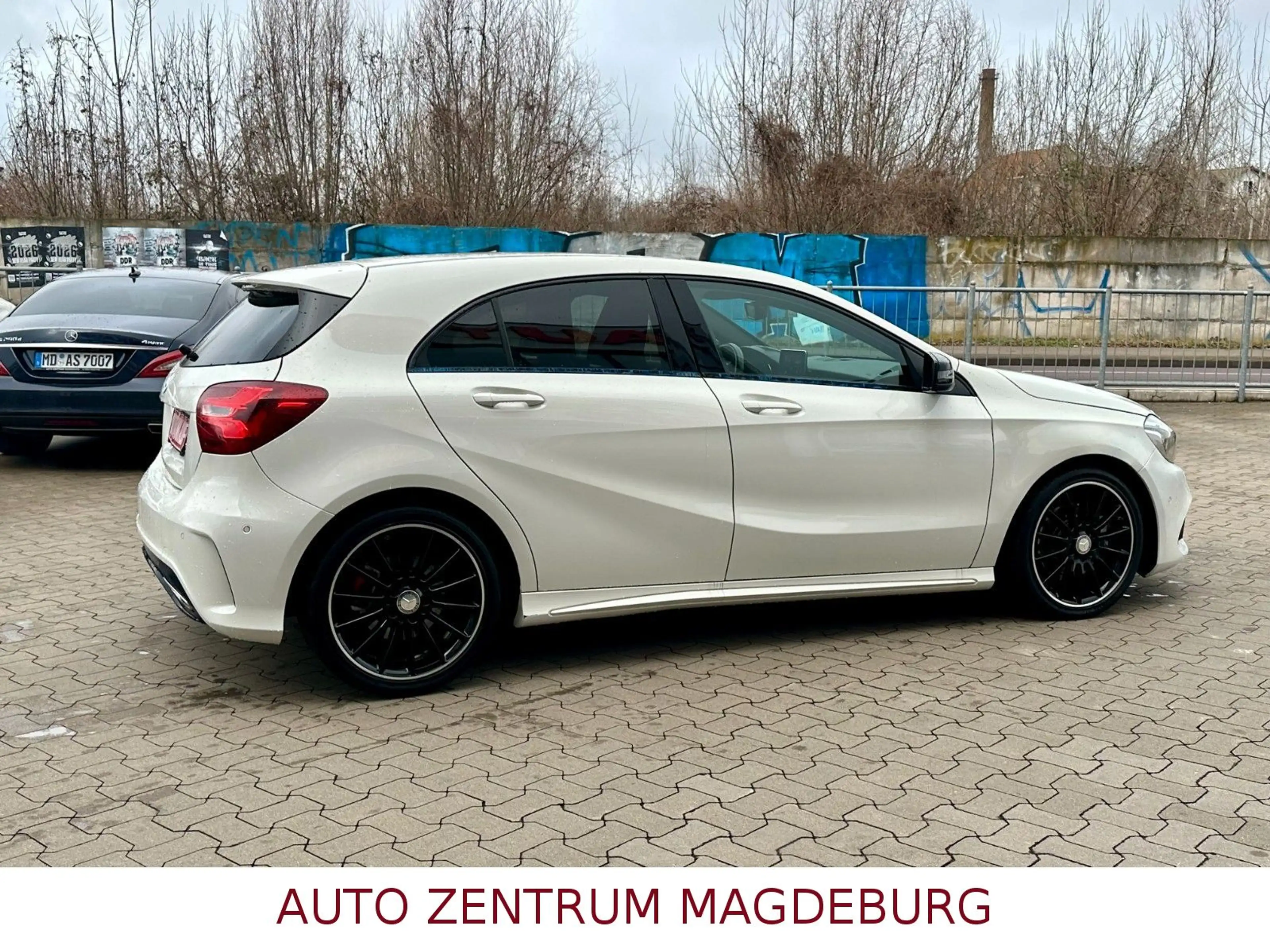 Mercedes-Benz A 220 4Matic*AMG SPORTLINE*AUTOM*NAV*LED — photo 6