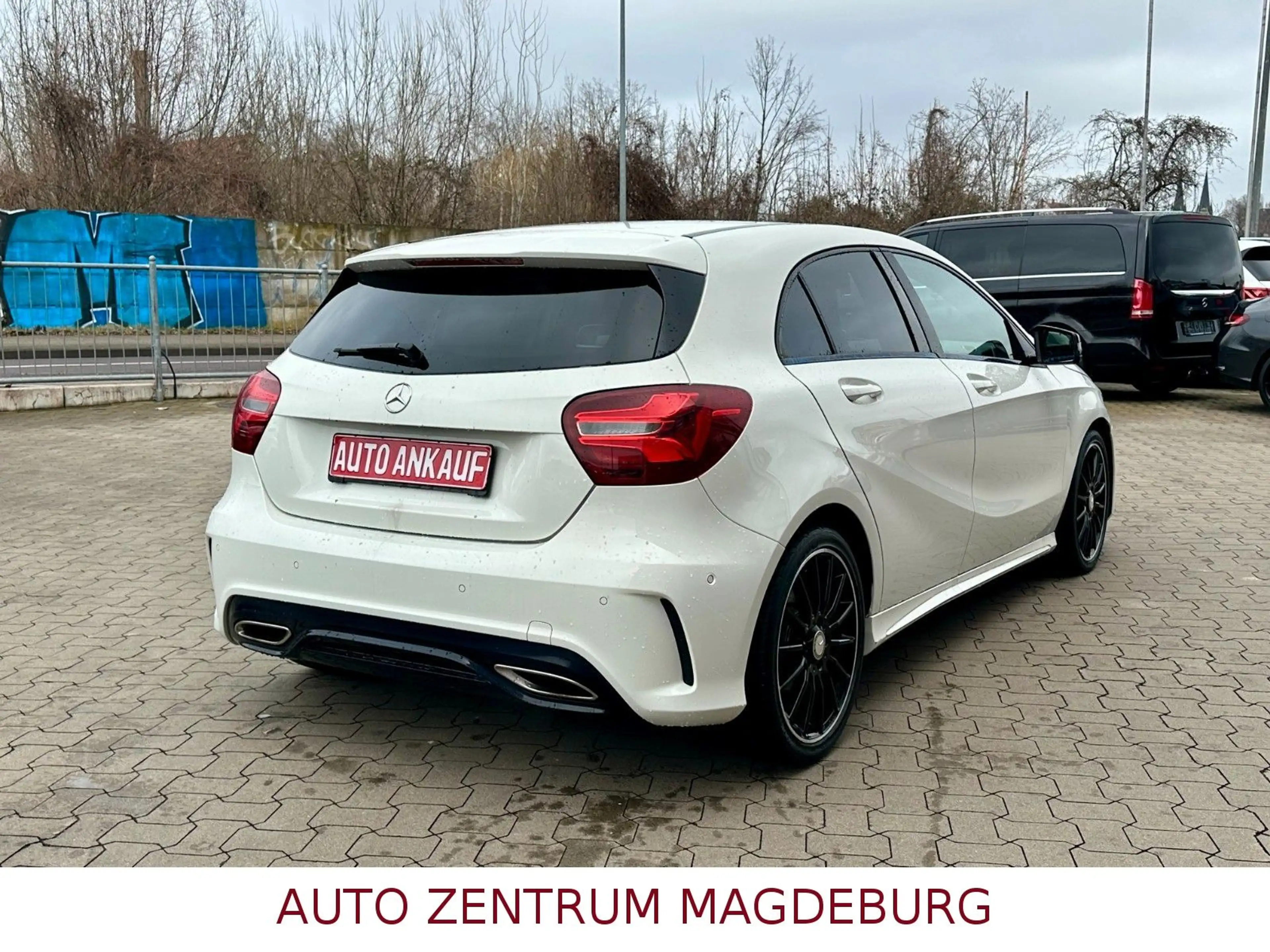 Mercedes-Benz A 220 4Matic*AMG SPORTLINE*AUTOM*NAV*LED — photo 7