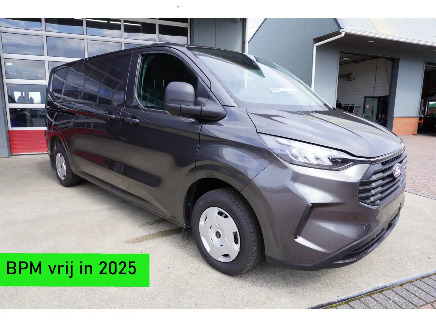 Ford Transit Custom 320L 2.0 TDCI 136PK L2H1 Trend Nieuw Model Nr. V06 Grijs - 1