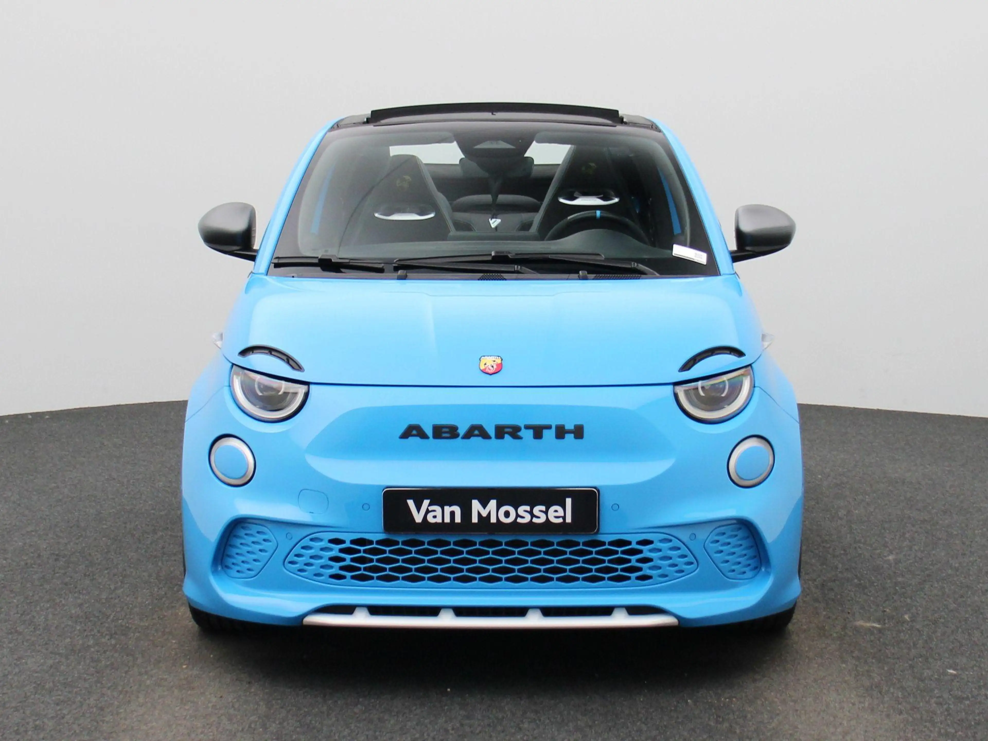 Fiat 500C Abarth Scorpionissima 42 kWh | Cabrio | Apple Carplay / A — photo 4